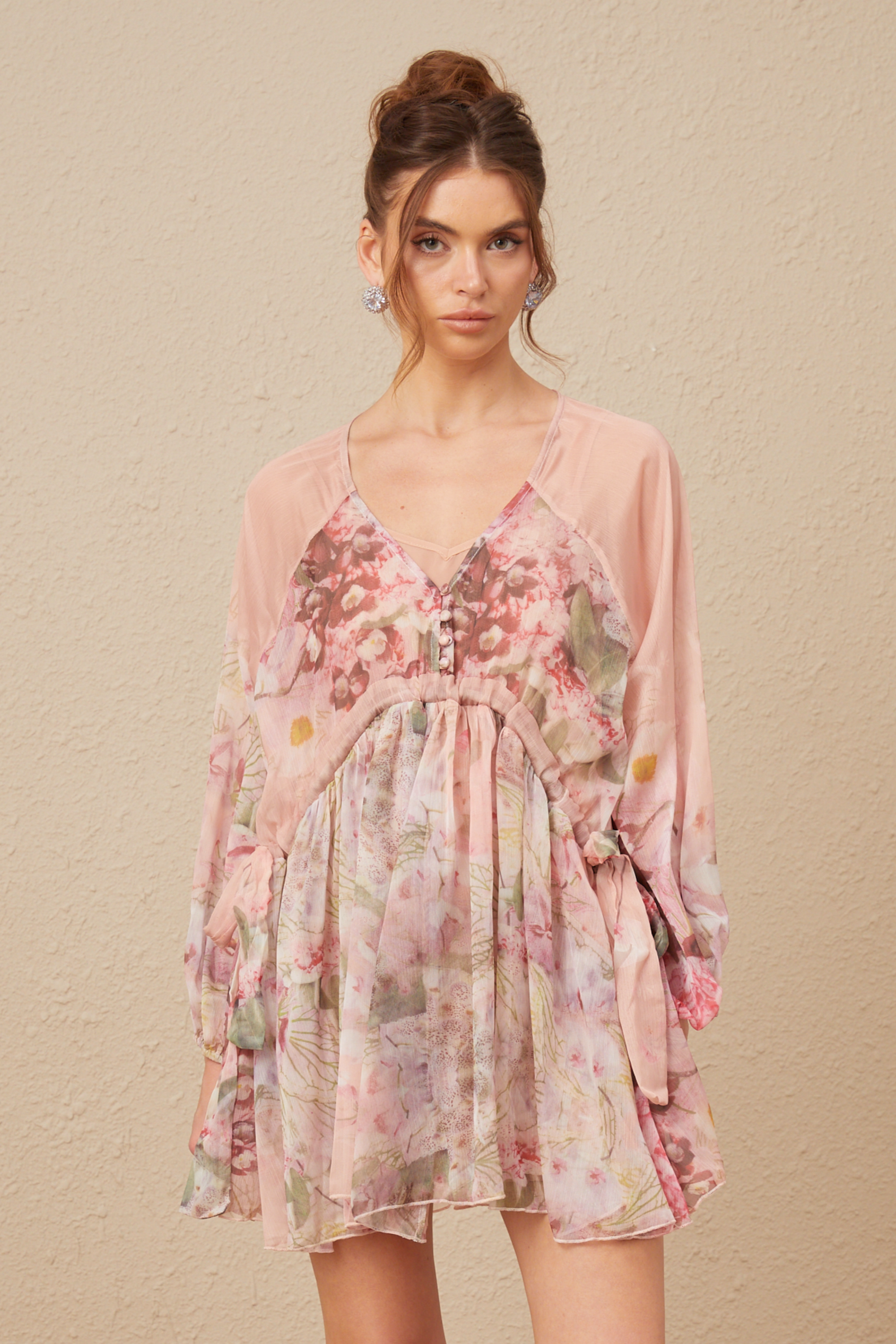 Alicia Çiçek Desenli Pileli İpek Mini Elbise