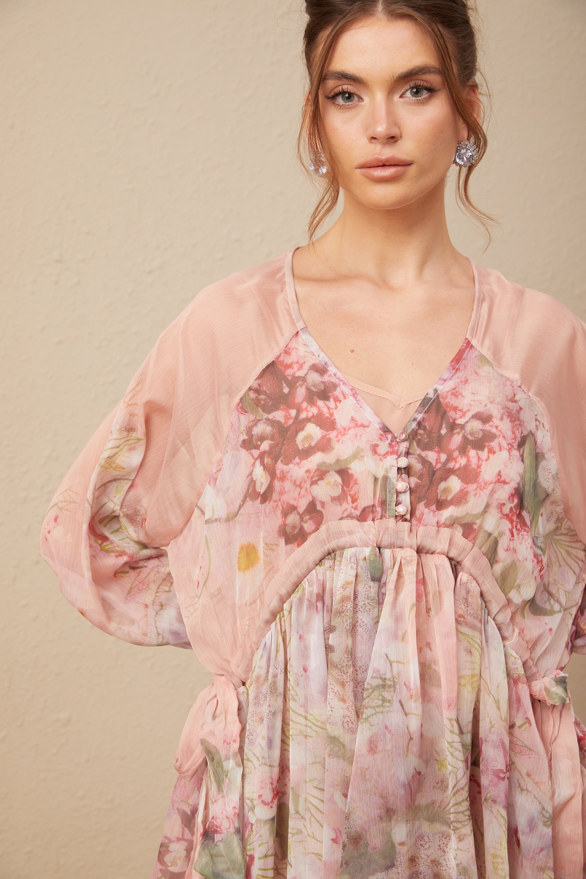 Alicia Çiçek Desenli Pileli İpek Mini Elbise