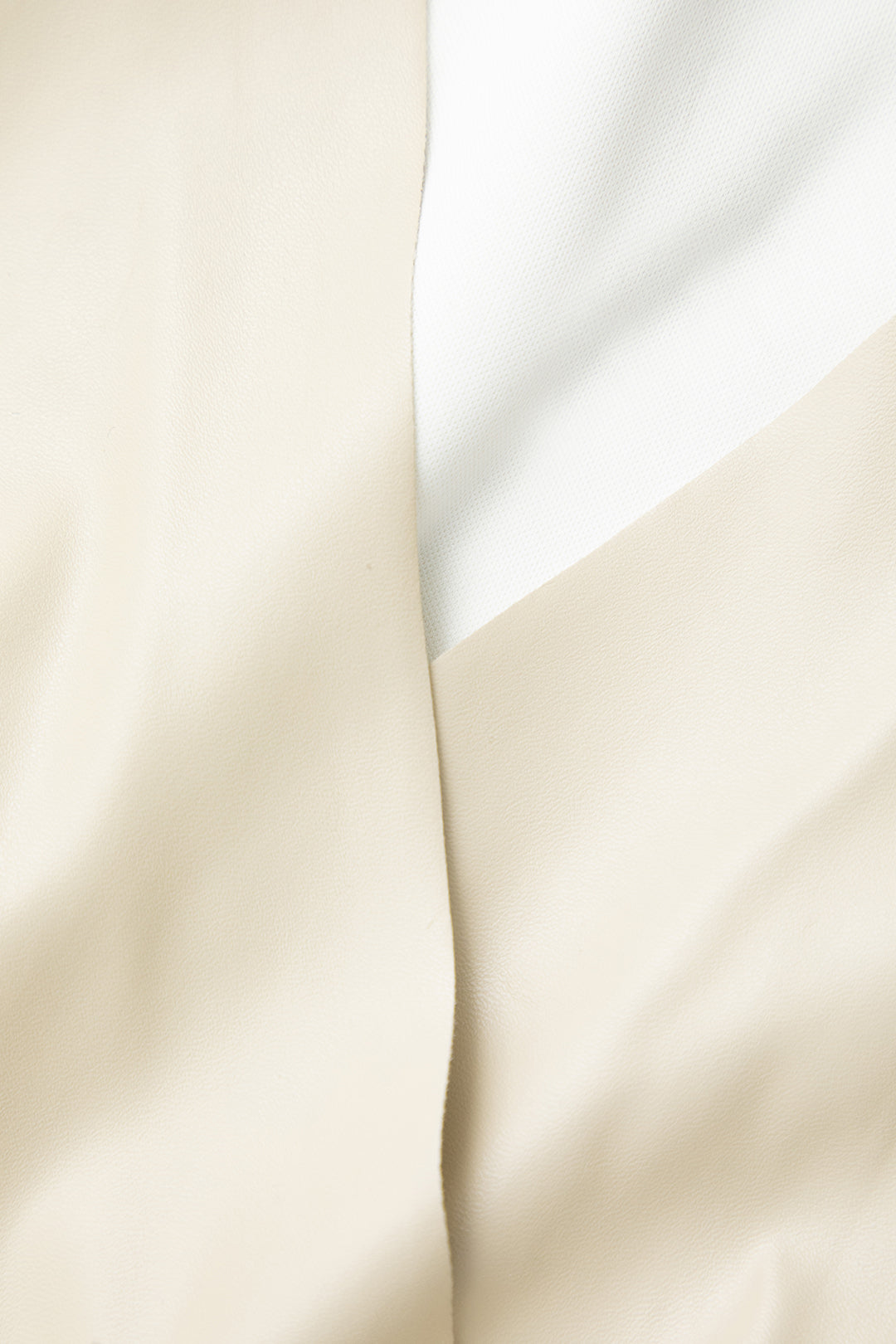 Asimetrik Deri V Yaka Büzgülü Mini Elbise