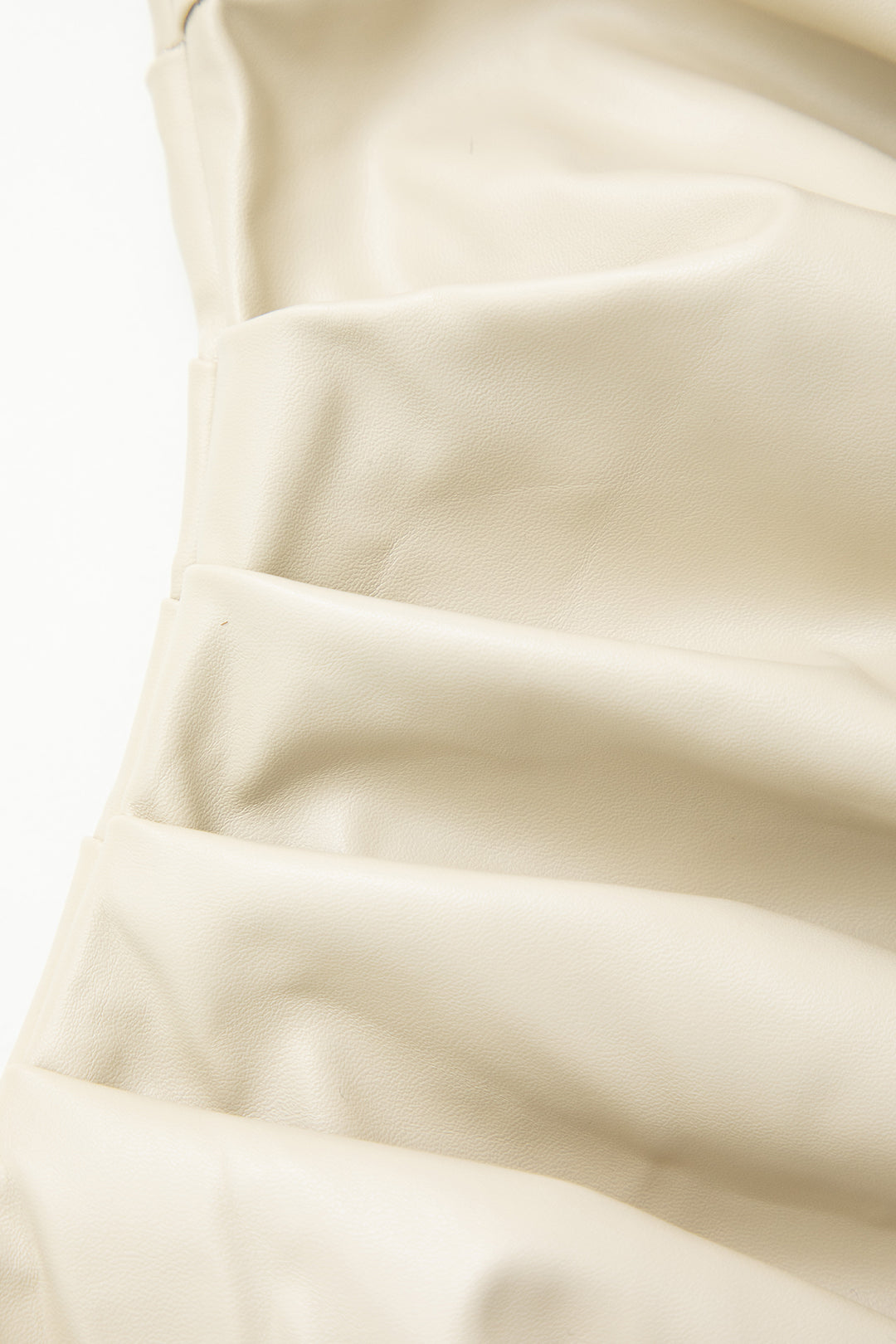 Asimetrik Deri V Yaka Büzgülü Mini Elbise