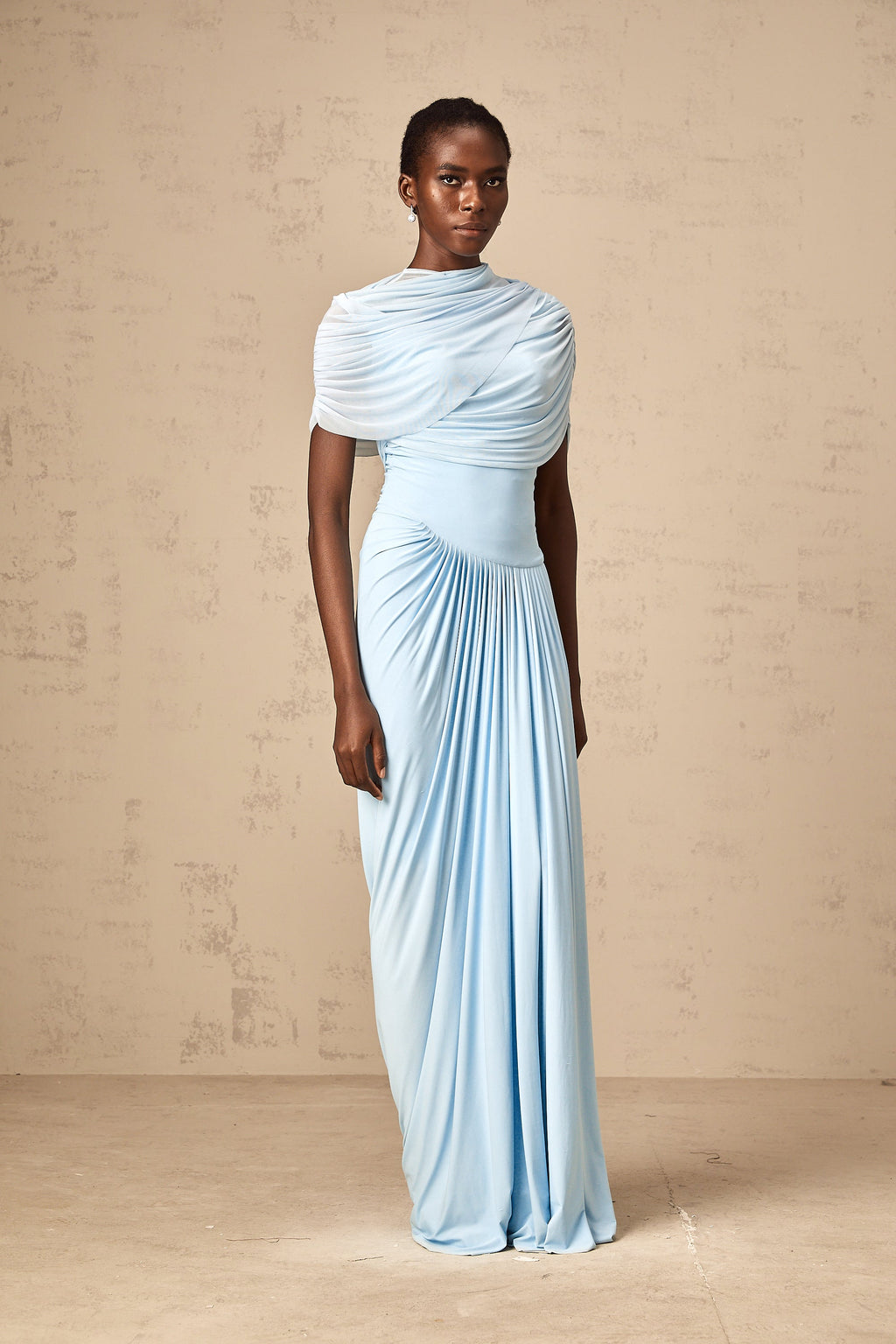 Catherine Asimetrik Plise Uzun Elbise