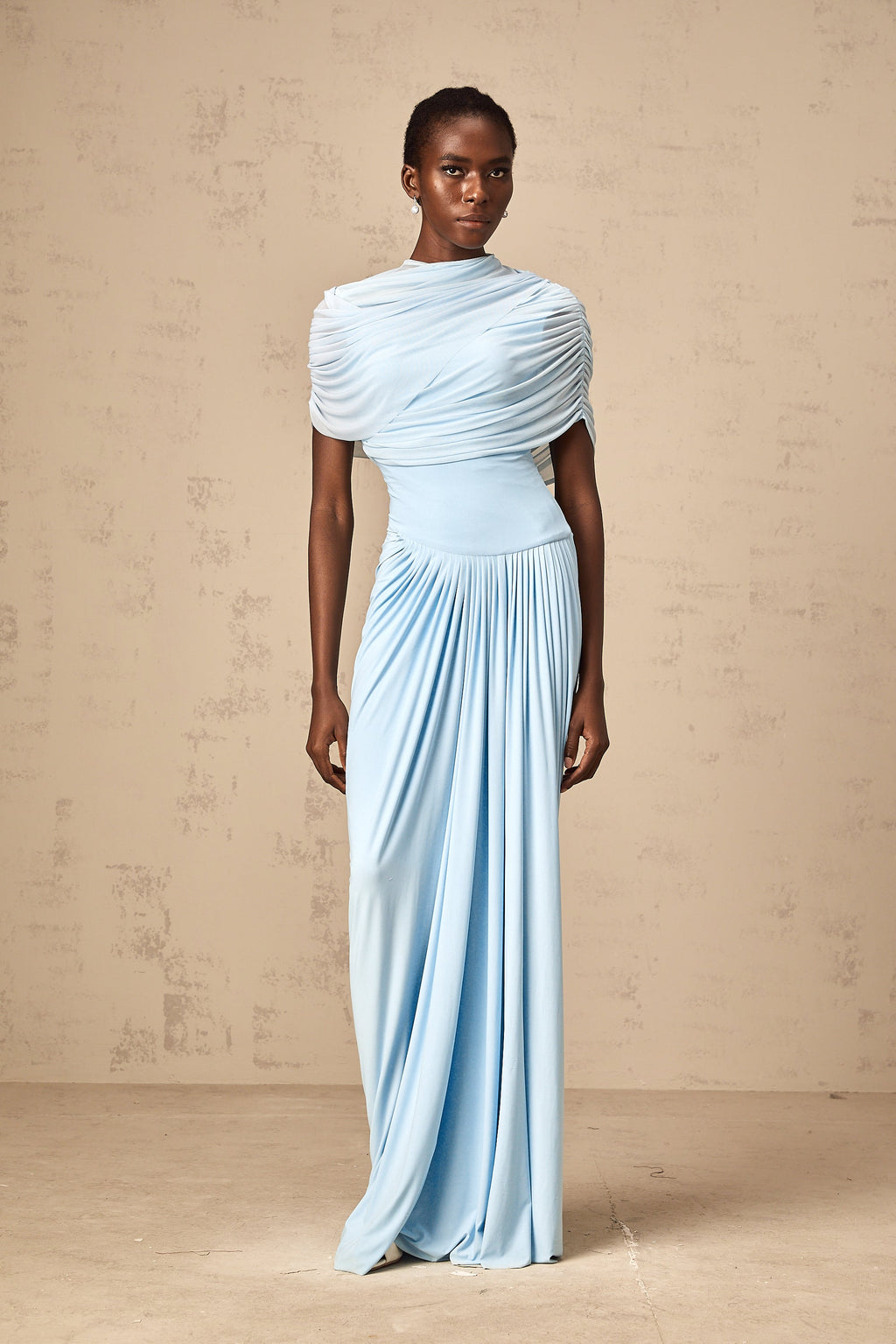 Catherine Asimetrik Plise Uzun Elbise