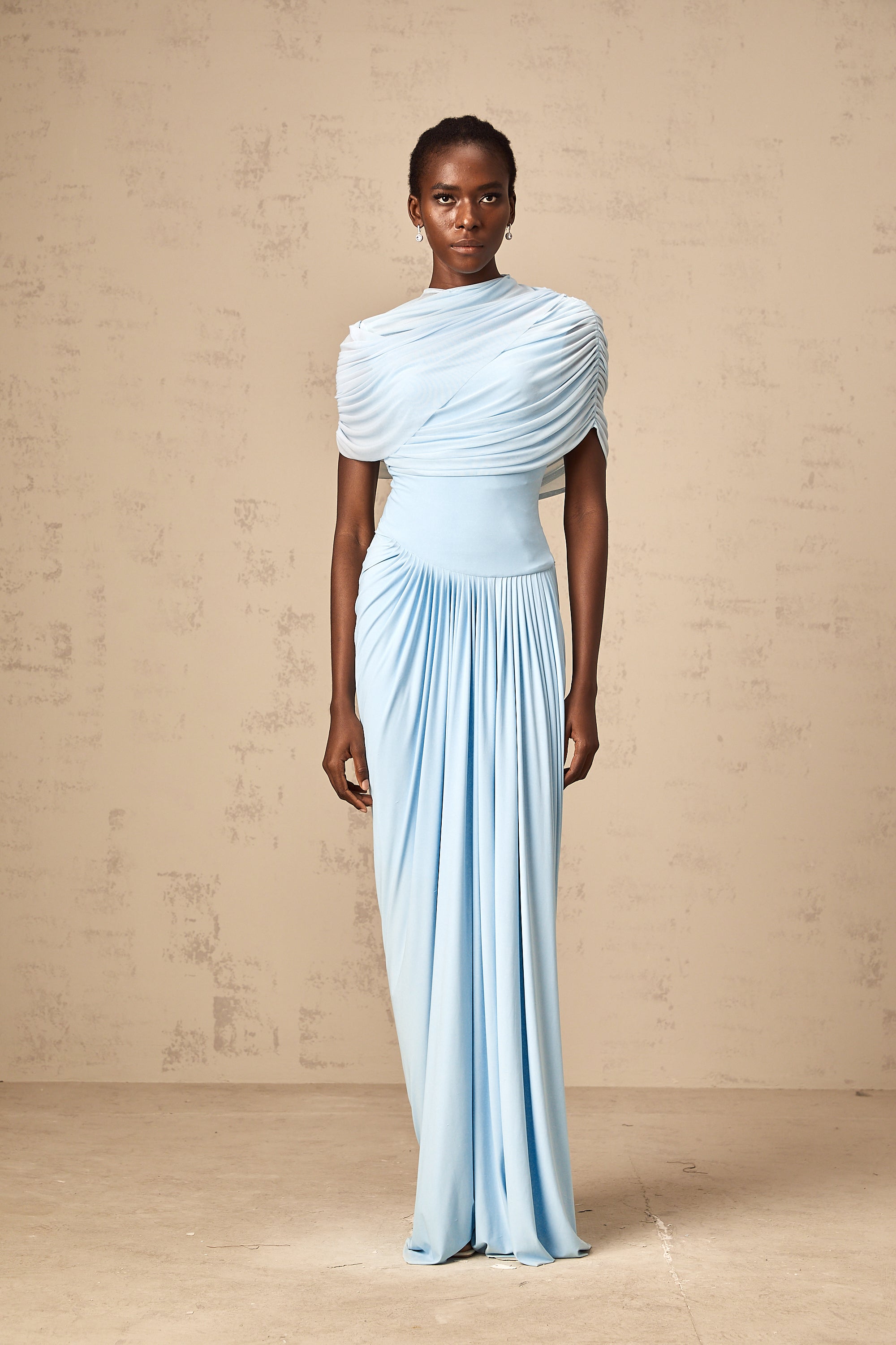 Catherine Asimetrik Plise Uzun Elbise