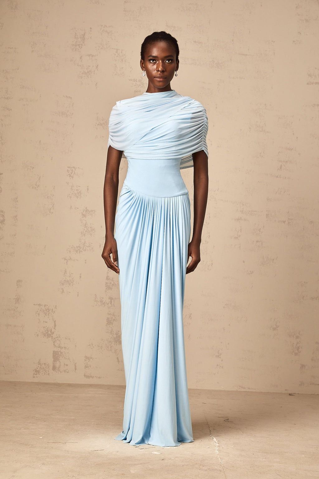 Catherine Asimetrik Plise Uzun Elbise