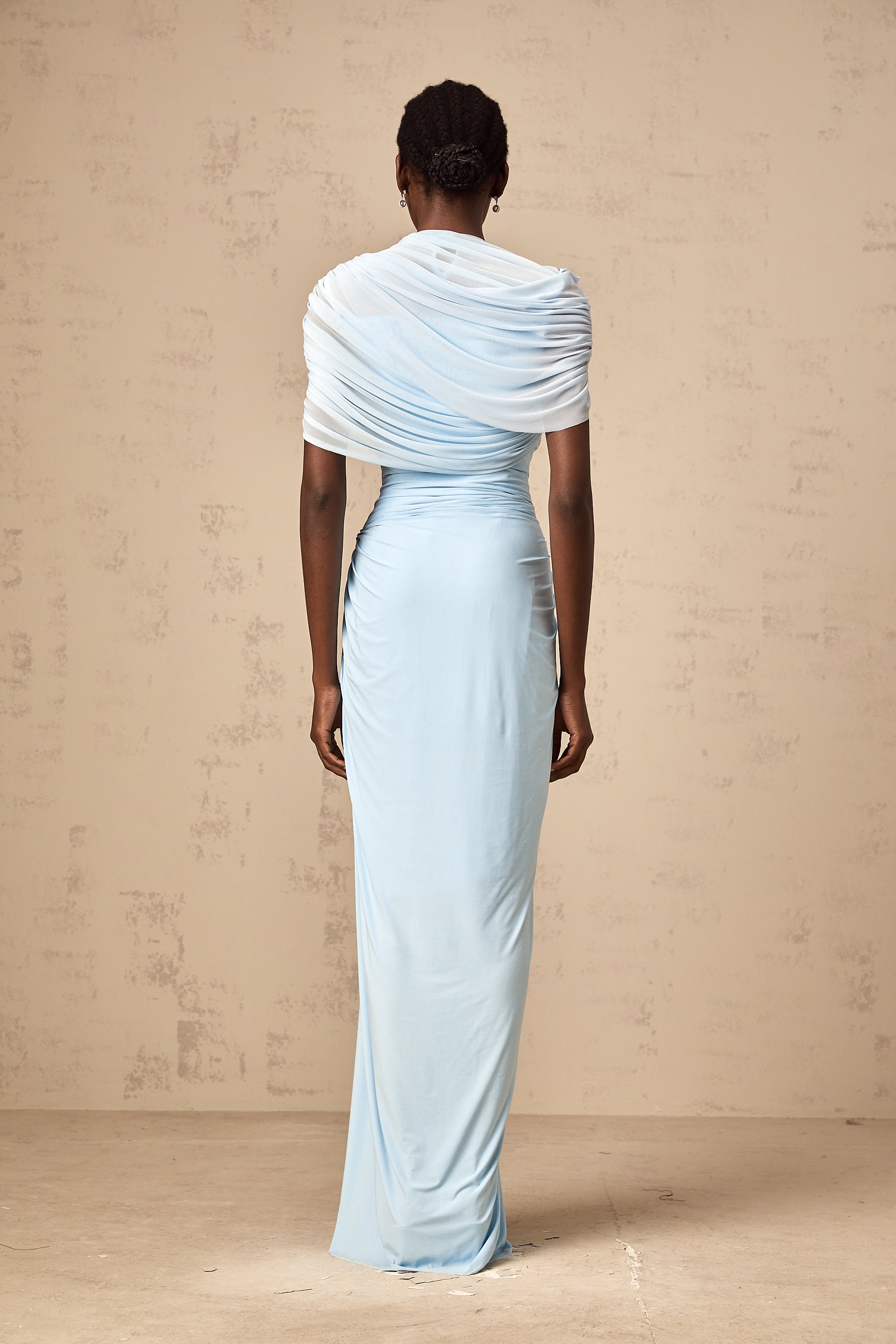 Catherine Asimetrik Plise Uzun Elbise