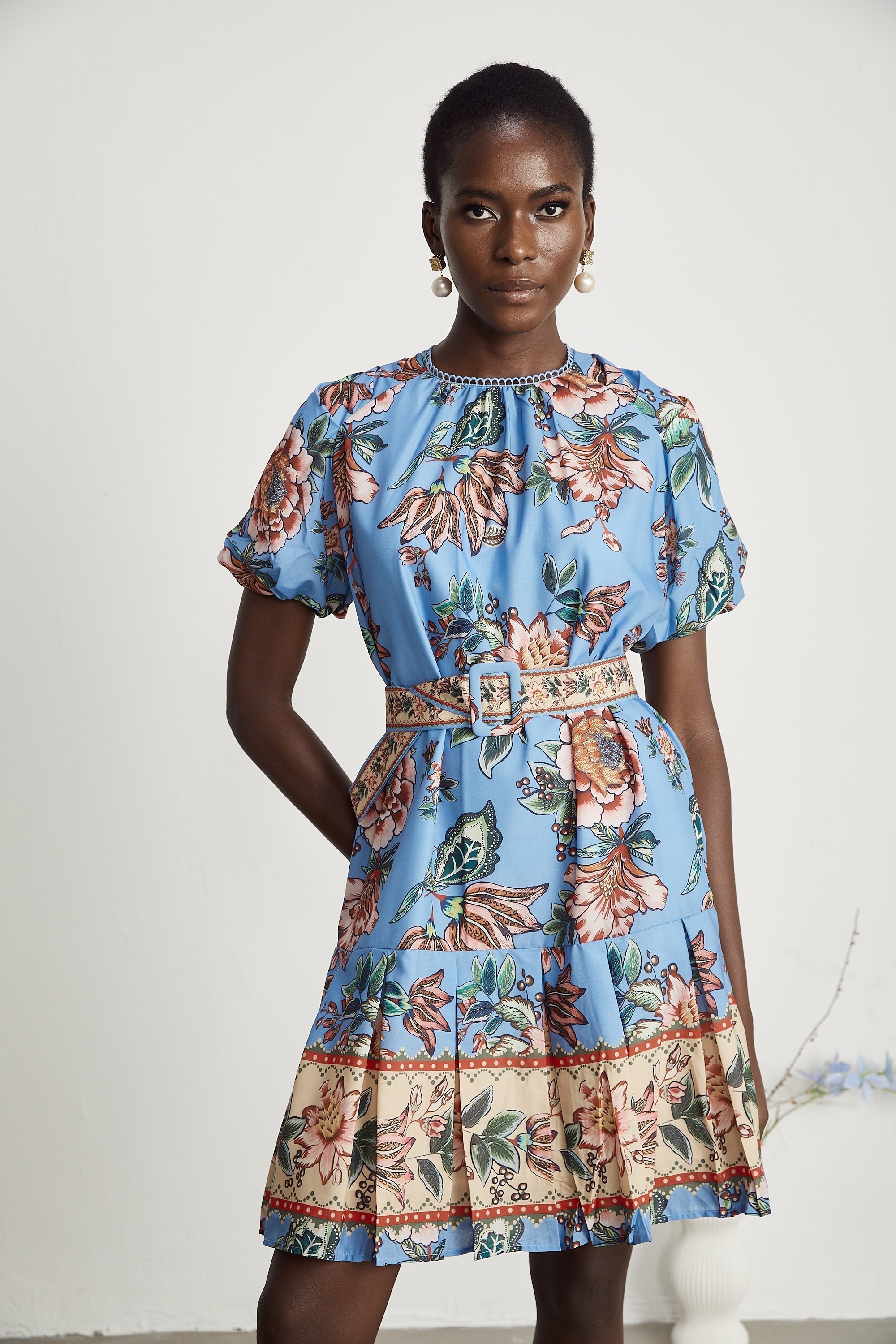 Coralie çiçek mini elbise