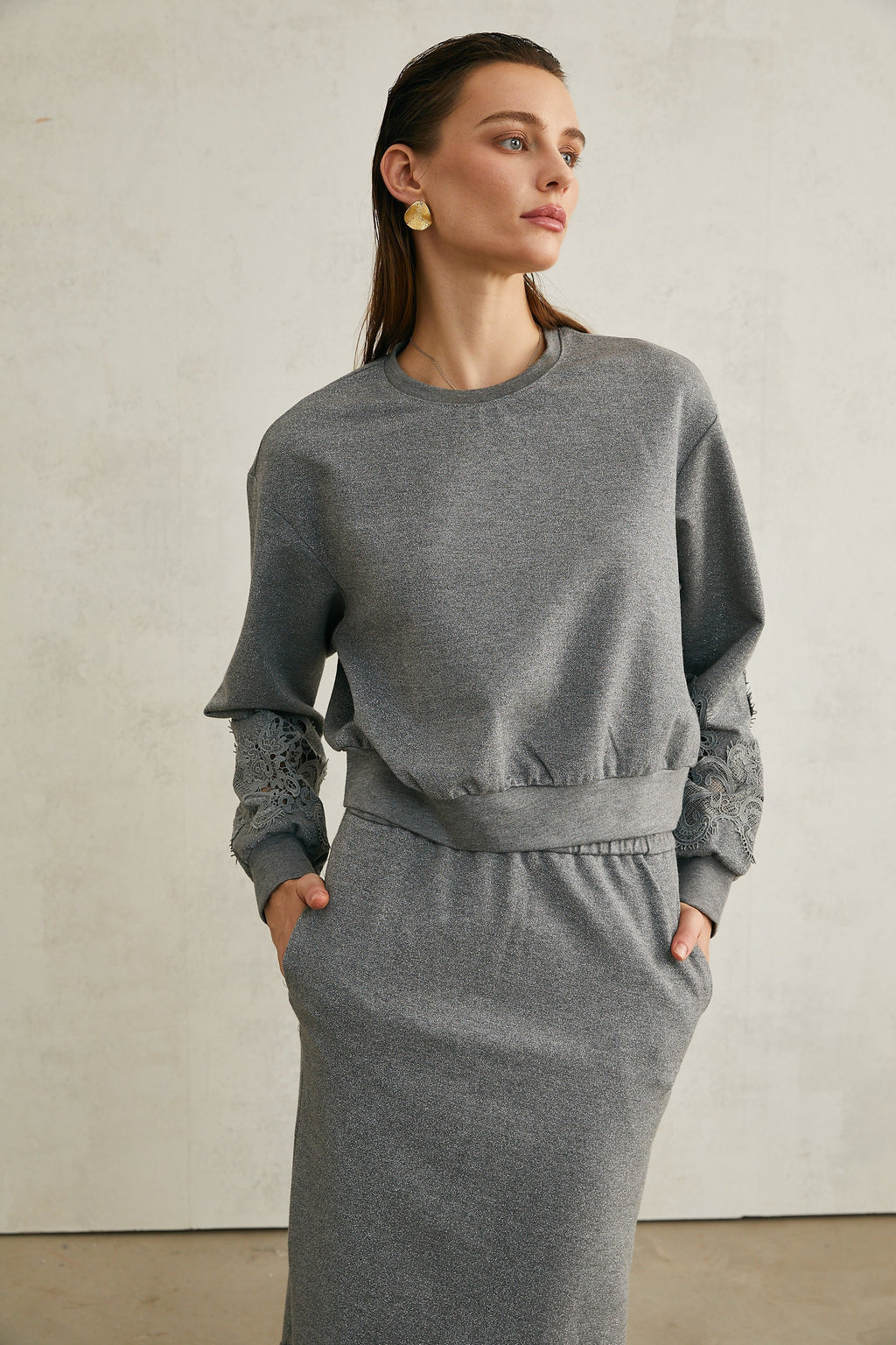 Dantel Detaylı Üst Ve Etek Uyumlu Takım