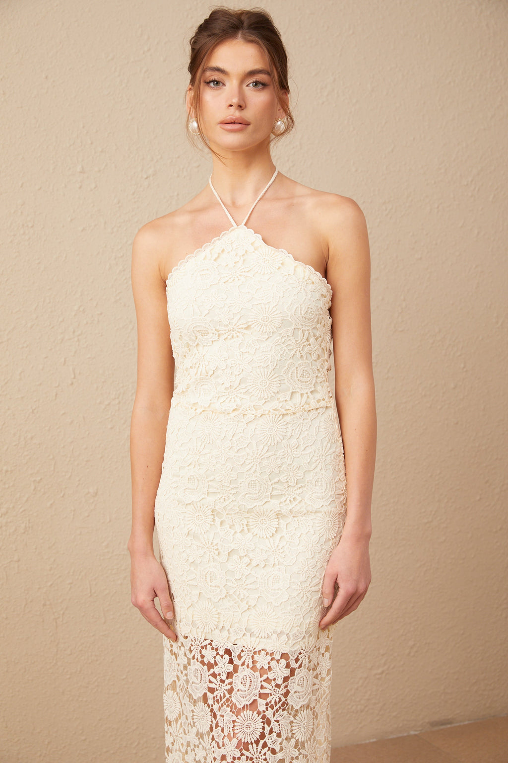 Bonnie Halter Yaka Nakışlı Dantel Midi Elbise