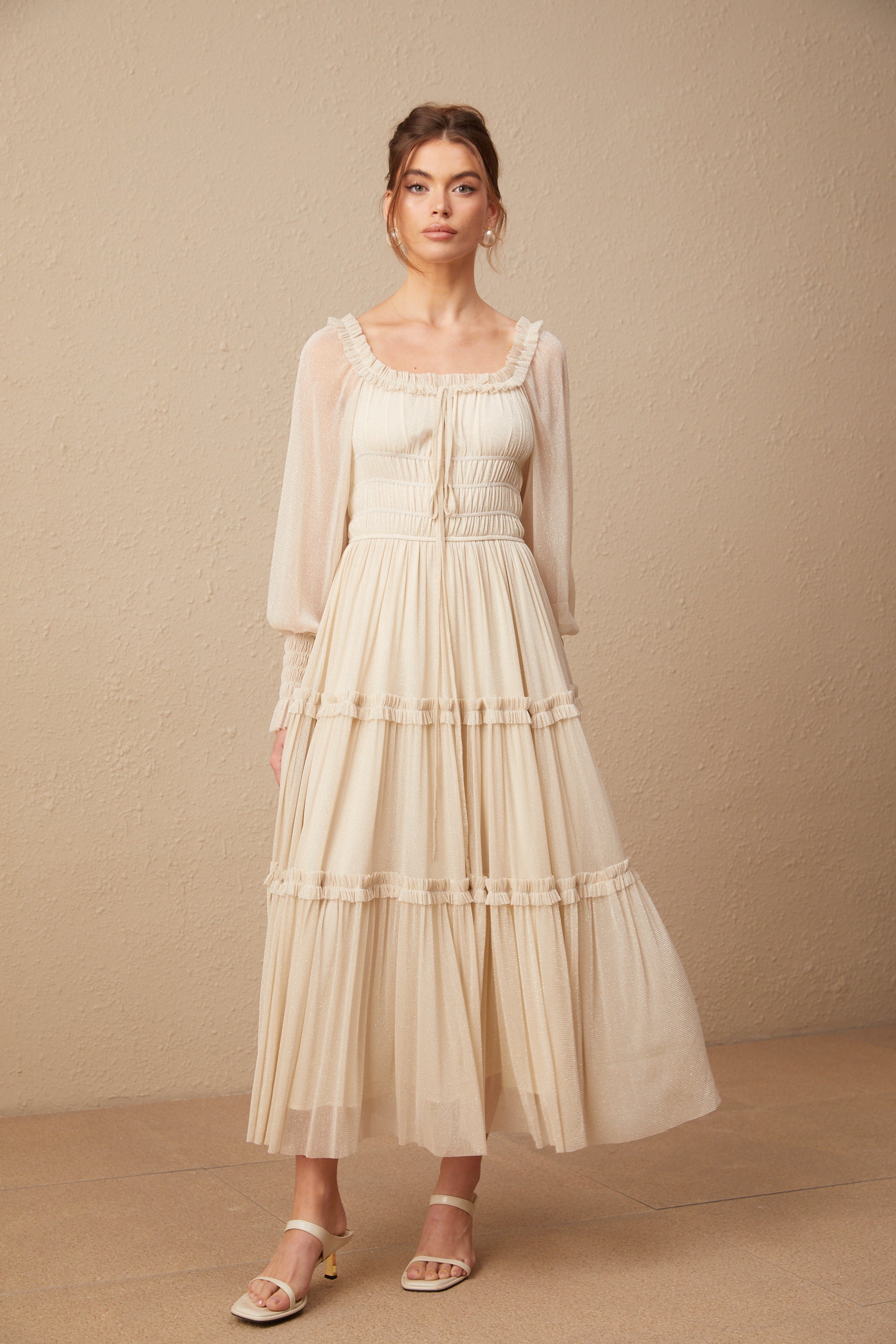 Camille Pileli ve Büzgülü Metalik Midi Elbise