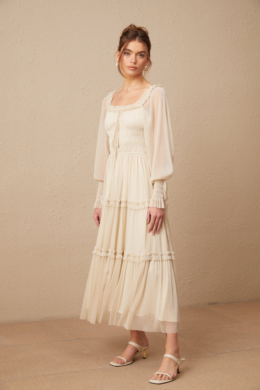 Camille Pileli ve Büzgülü Metalik Midi Elbise