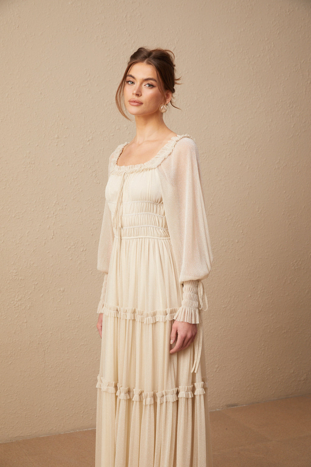 Camille Pileli ve Büzgülü Metalik Midi Elbise