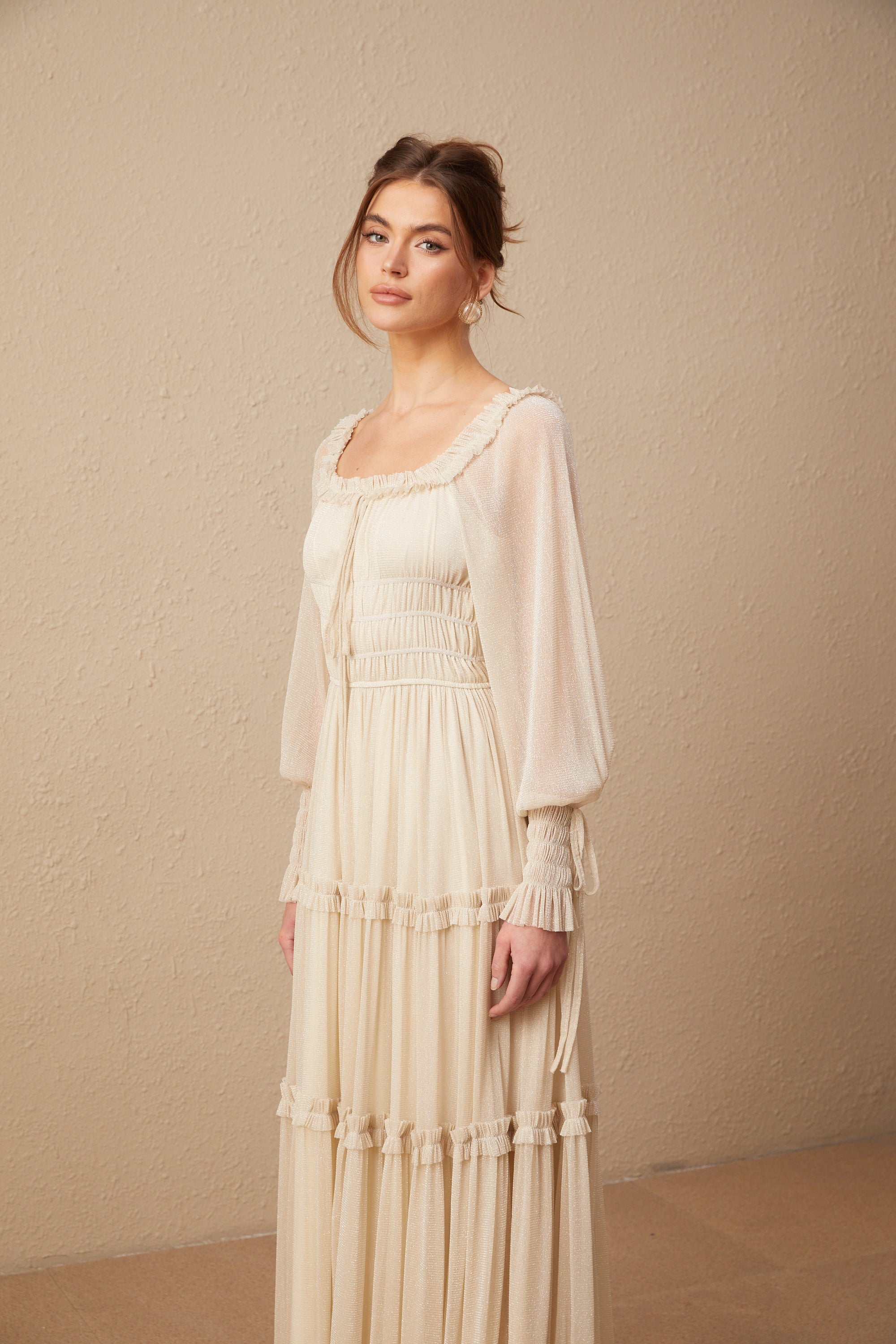 Camille Pileli ve Büzgülü Metalik Midi Elbise