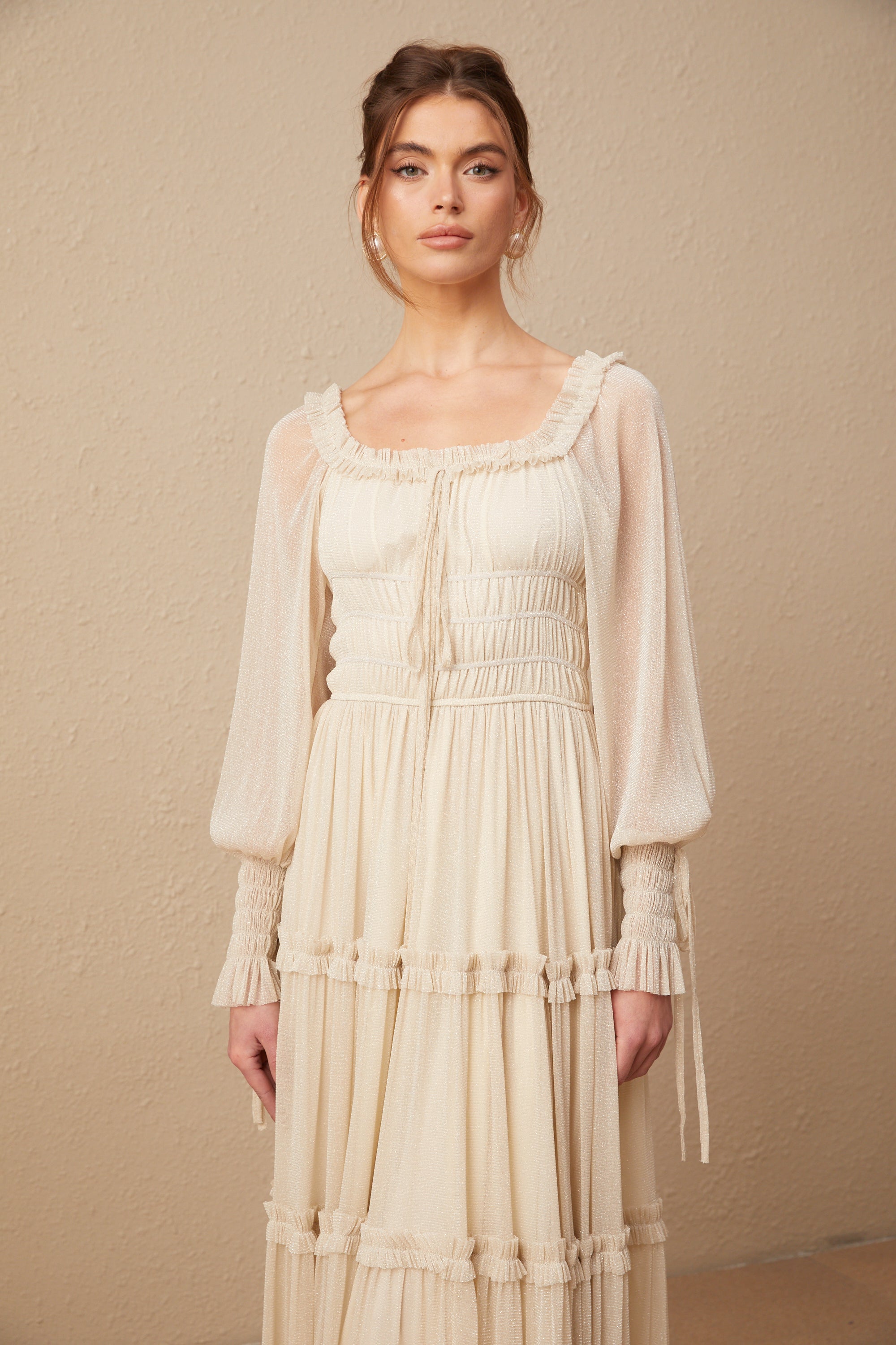 Camille Pileli ve Büzgülü Metalik Midi Elbise