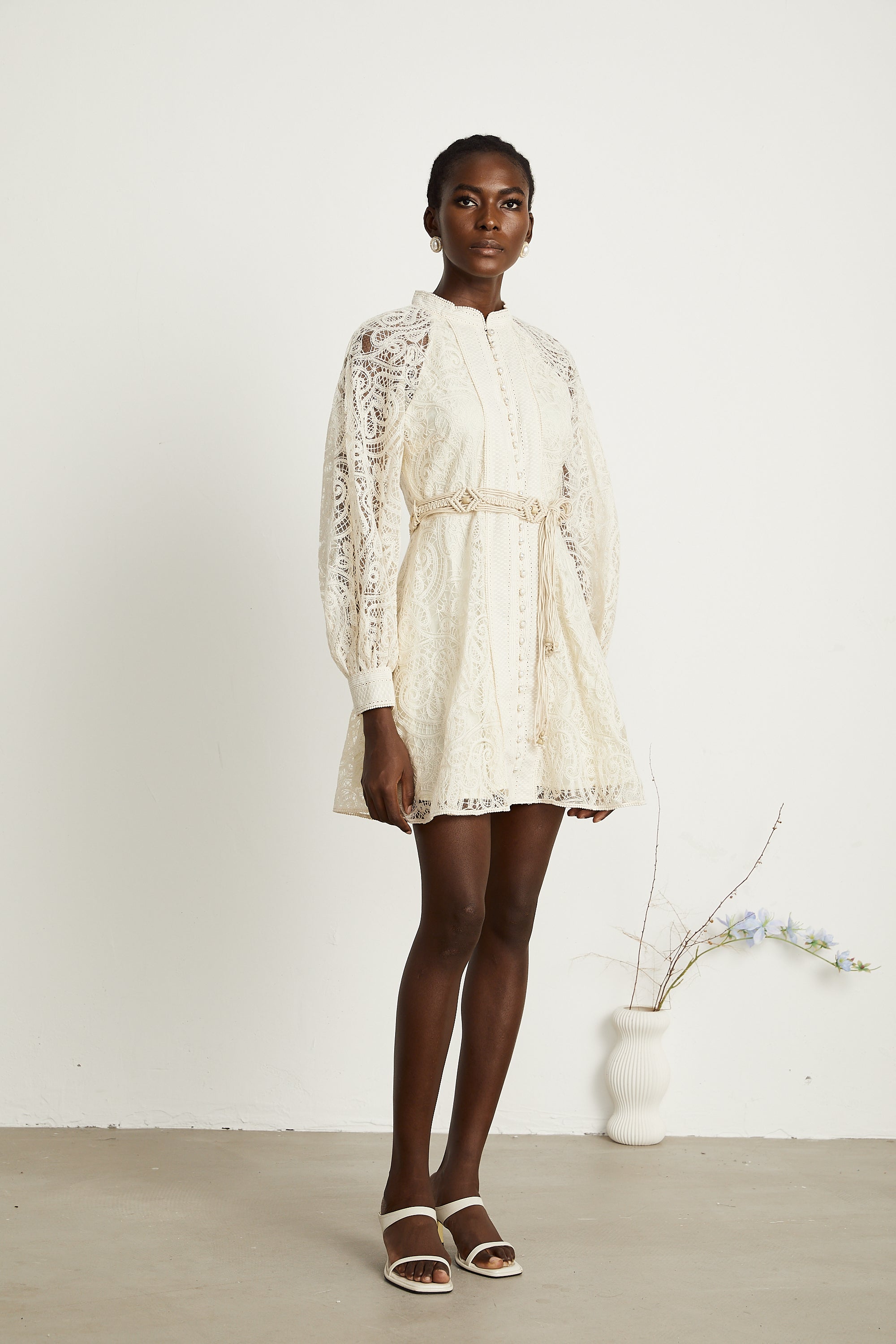 Delphine dantelli mini elbise