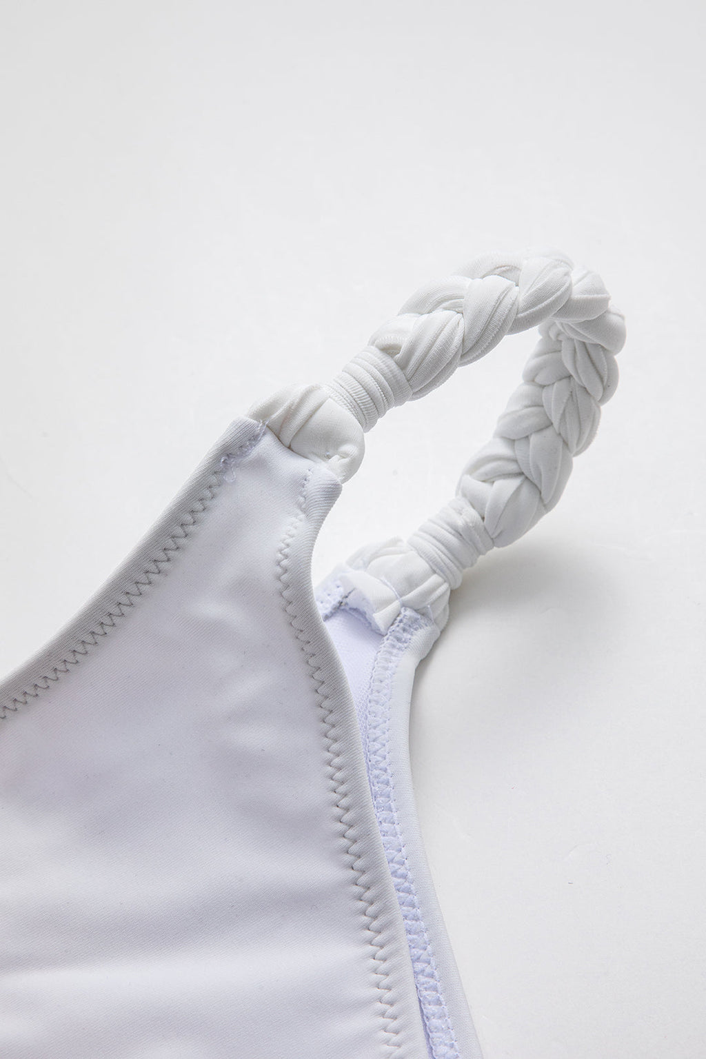 Büzgülü Bağlamalı Sırt Dekolteli Bikini Takımı