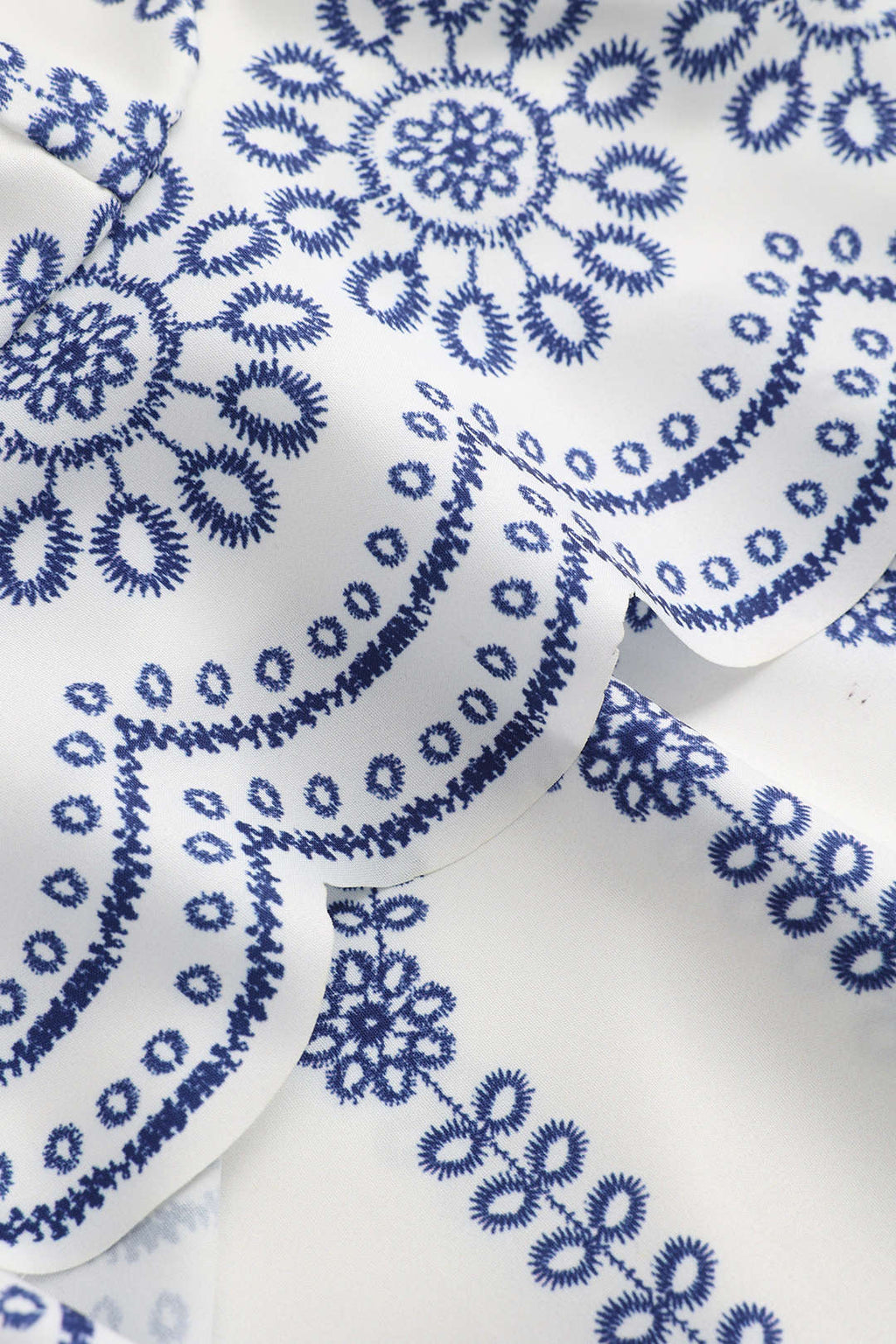 Çiçek Desenli Bağcıklı Sırtı Açık Üst ve Üst Örtü Seti