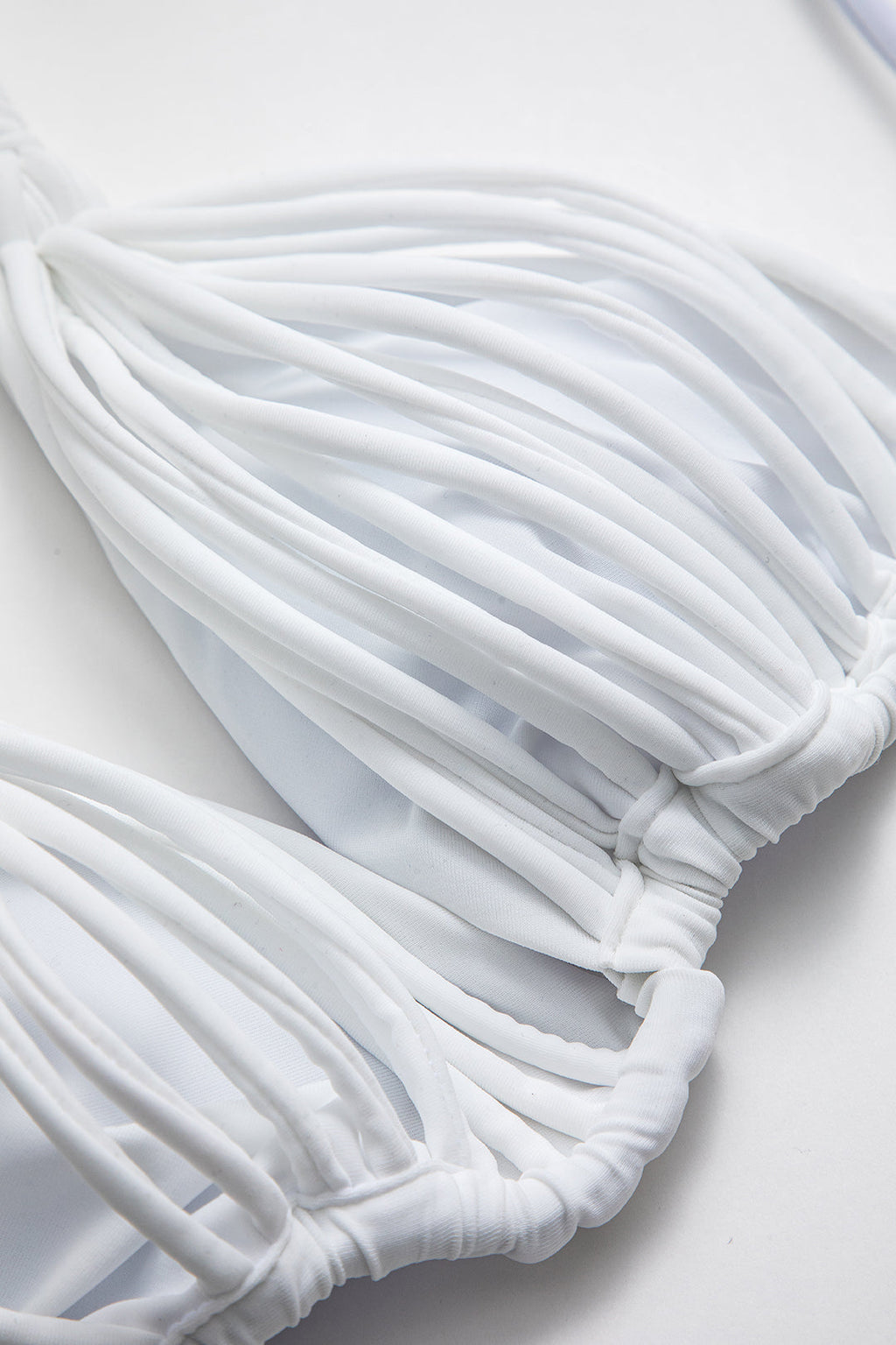 Büzgülü Bağlamalı Sırt Dekolteli Bikini Takımı