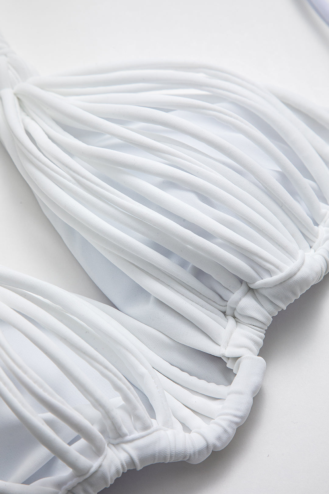 Büzgülü Bağlamalı Sırt Dekolteli Bikini Takımı