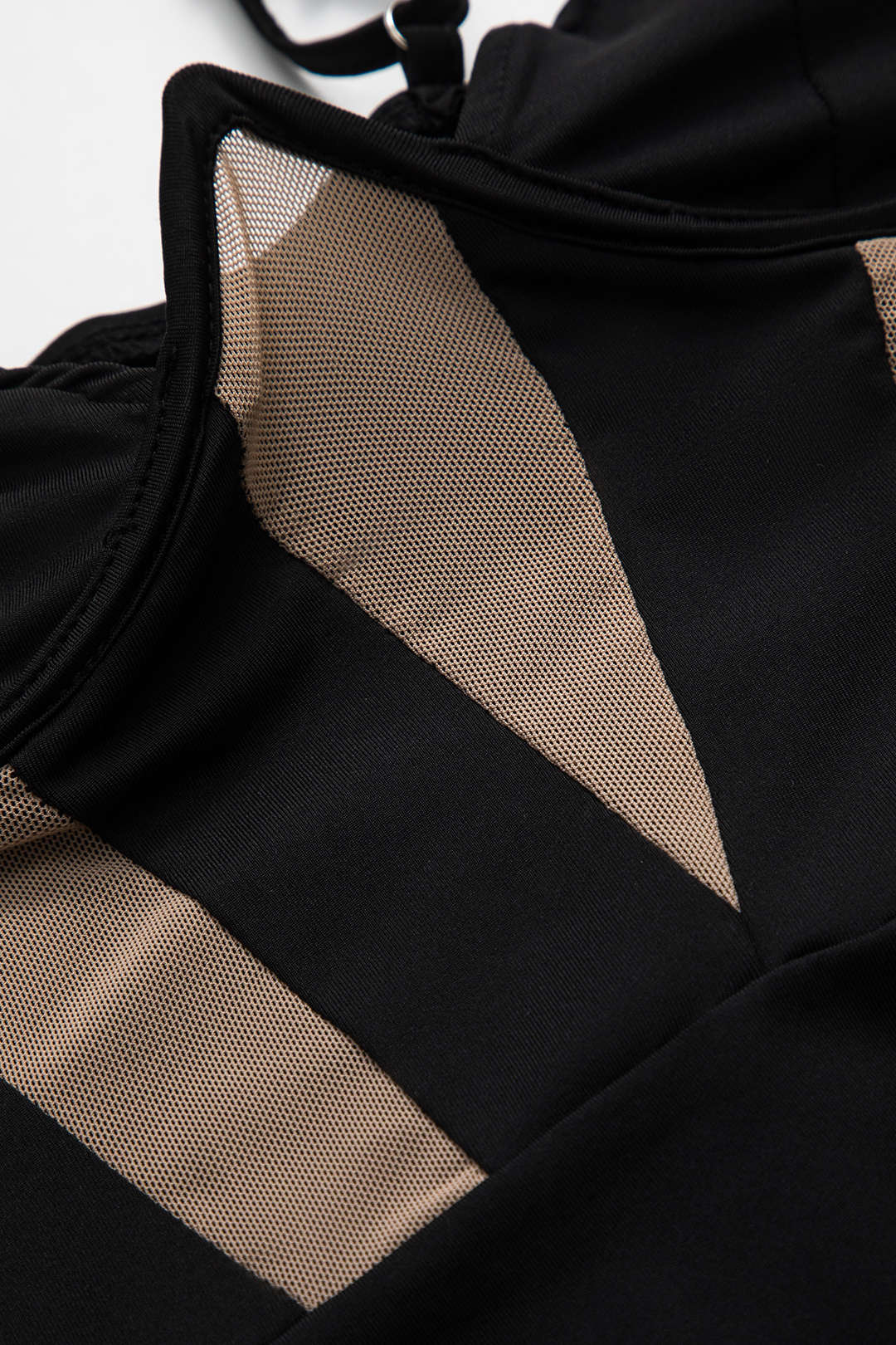 Ağ Mesh Detaylı, Şerit Bağlamalı Öndeki Korse Püsküllü Patchwork Kayık Elbise