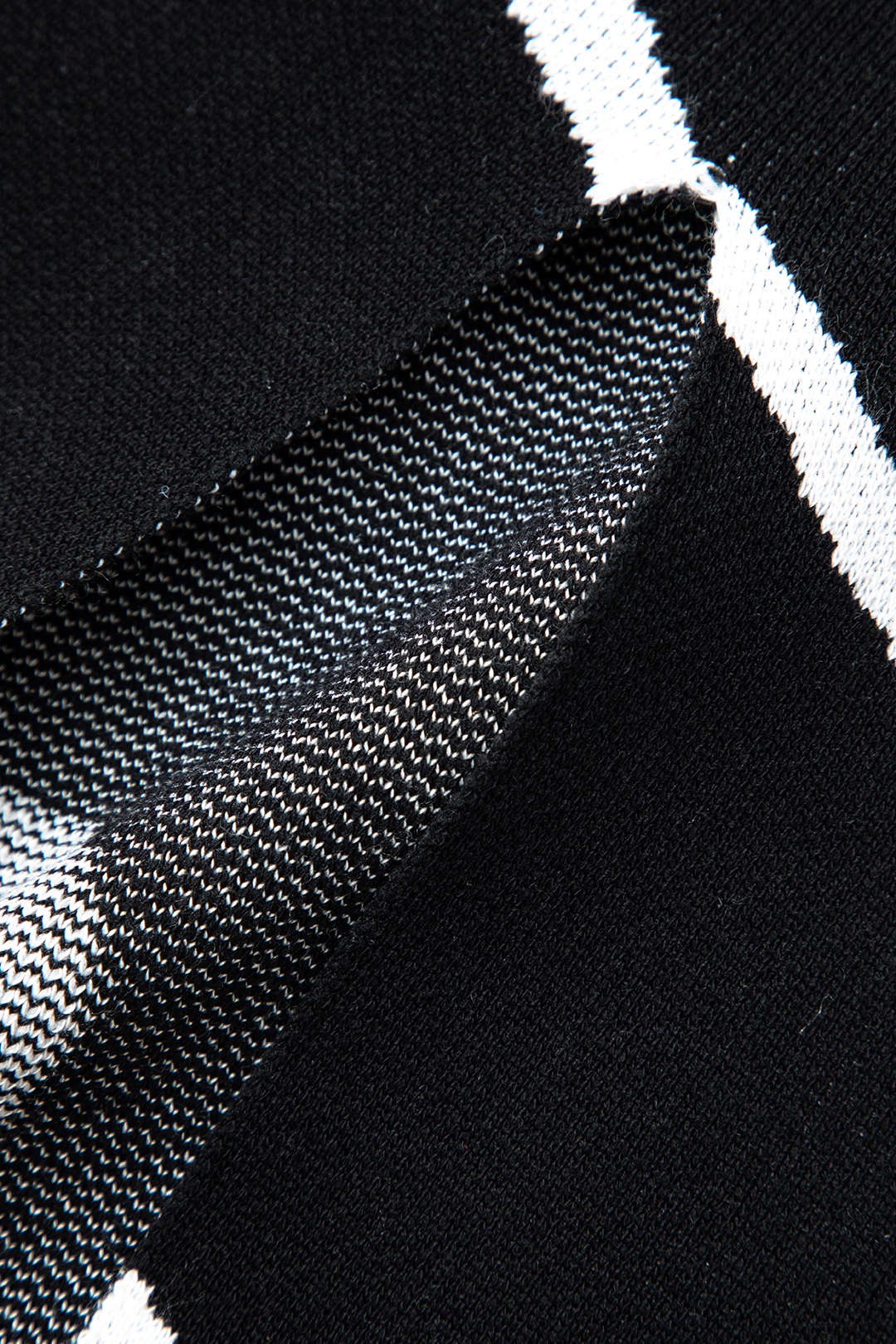 Çizgi Desenli Kesik Yırtmaçlı Örgü maksi Elbise