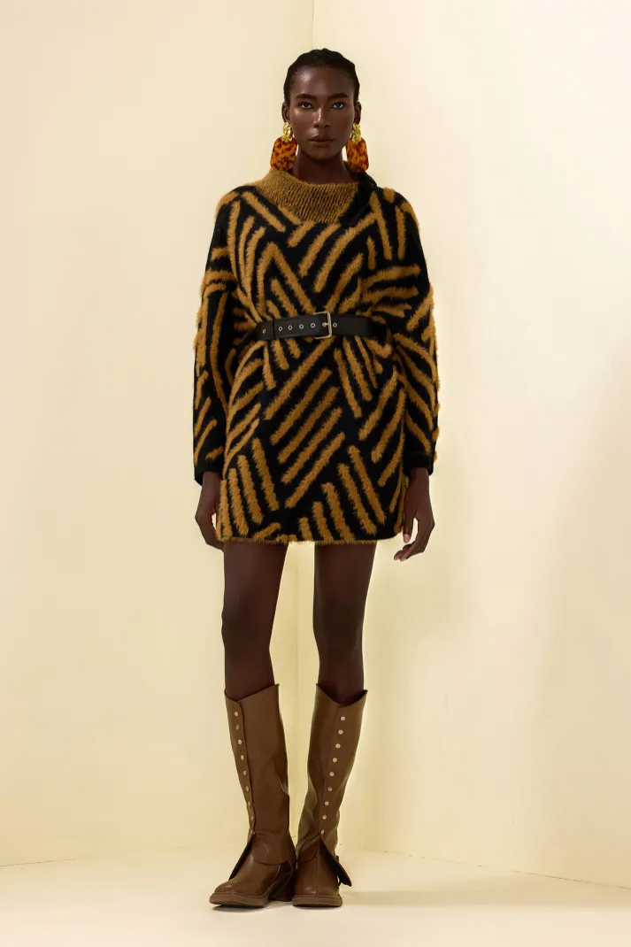 Becca Yün Kemerli Kazak