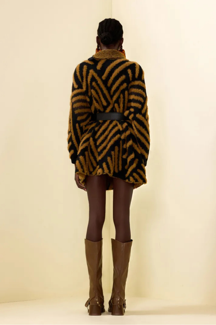 Becca Yün Kemerli Kazak