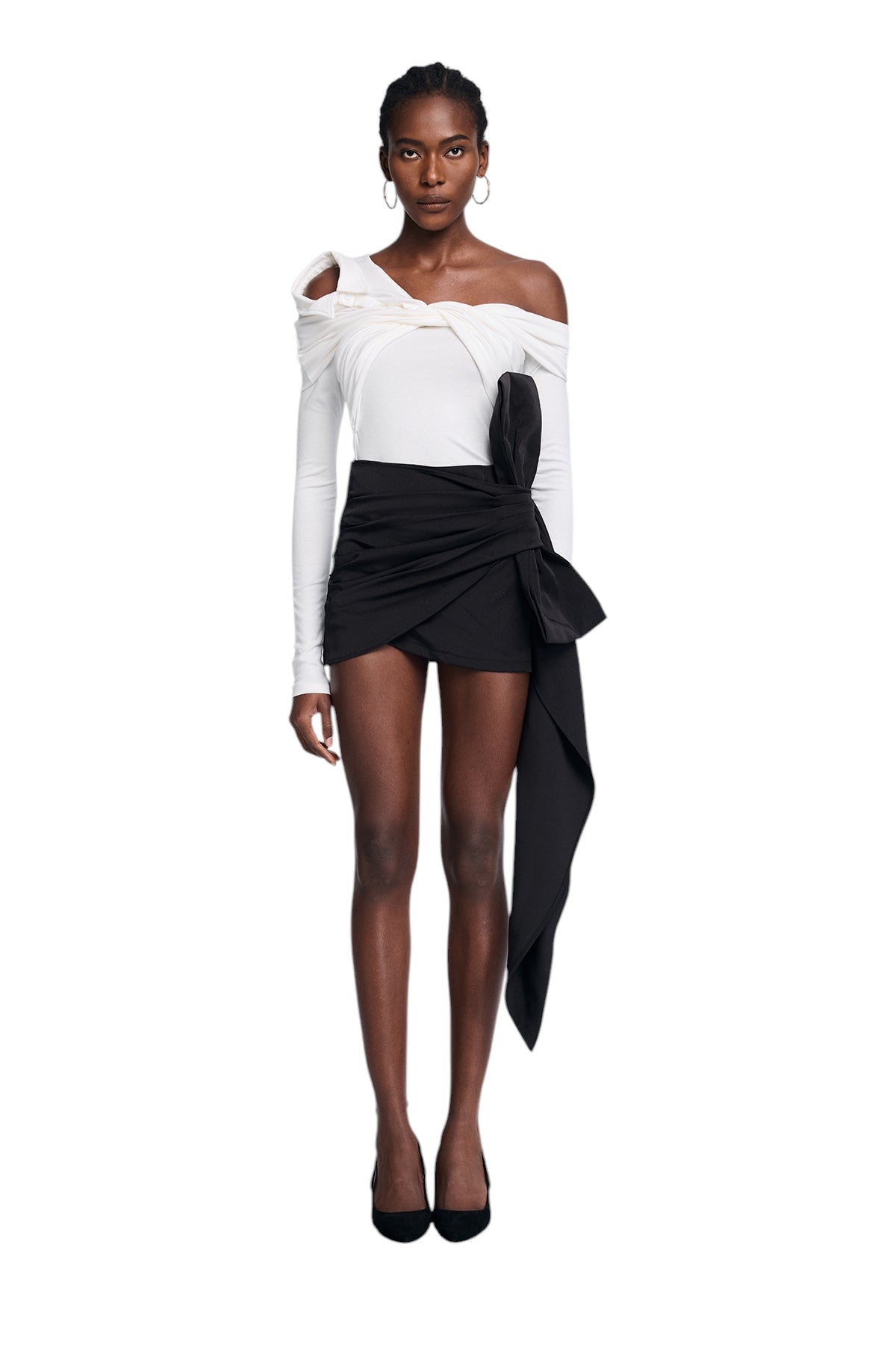 Büzgü ve Fiyonk Detaylı Püsküllü Siyah Etek