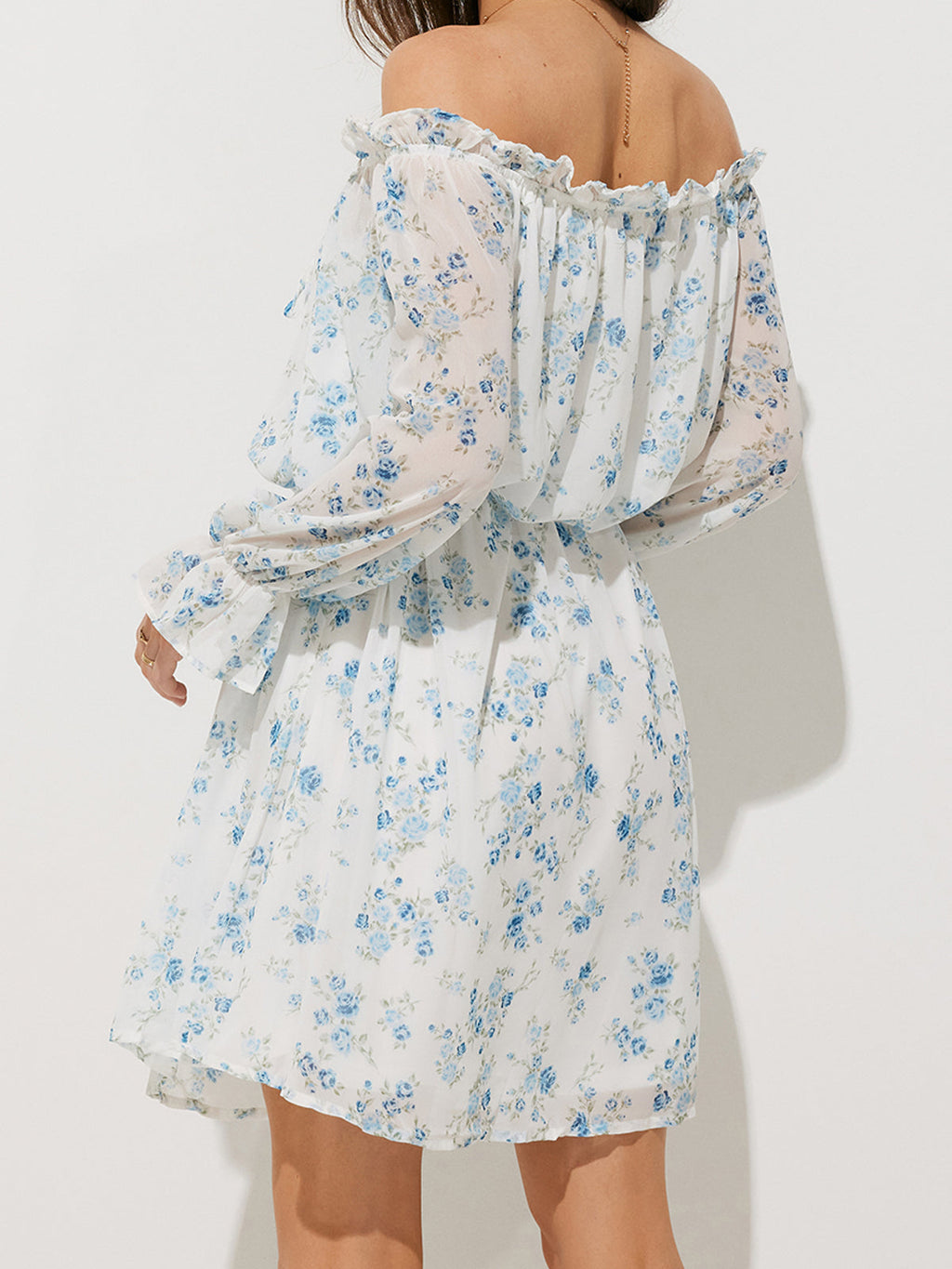 Çiçek Desenli Kısa Elbise