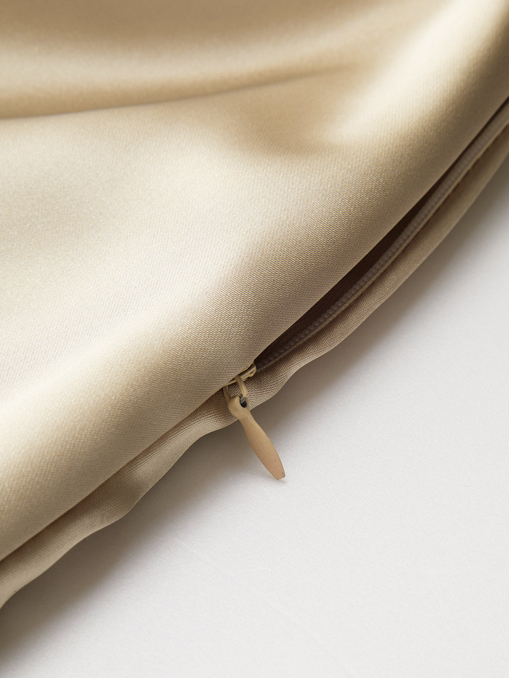 Asimetrik Fermuarlı Midi Elbise