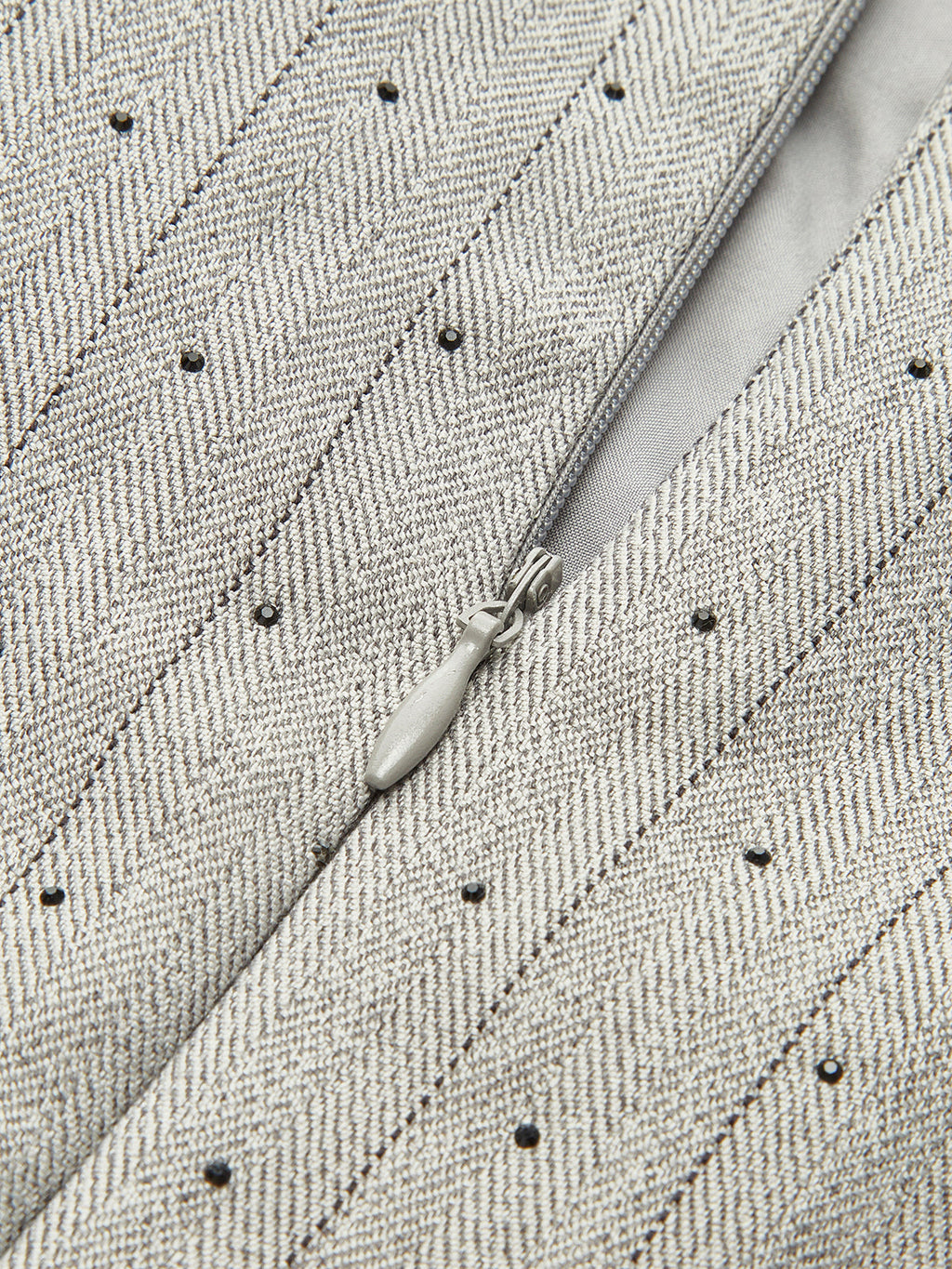 Arkadan Bağlamalı Halter Yaka Pliseli Elbise