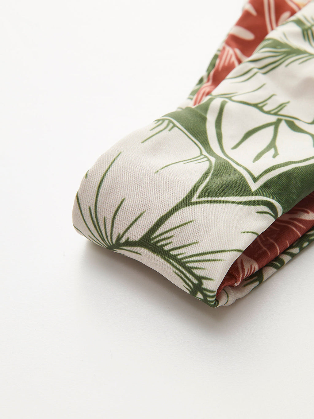 Çiçek Desenli Yan Bağlamalı Bikini ve Mayo Eteği Pareo Takımı