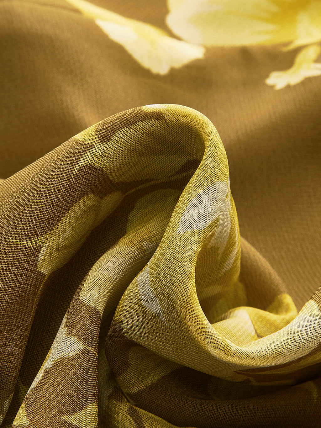 Çiçek desenli askılı mini elbise