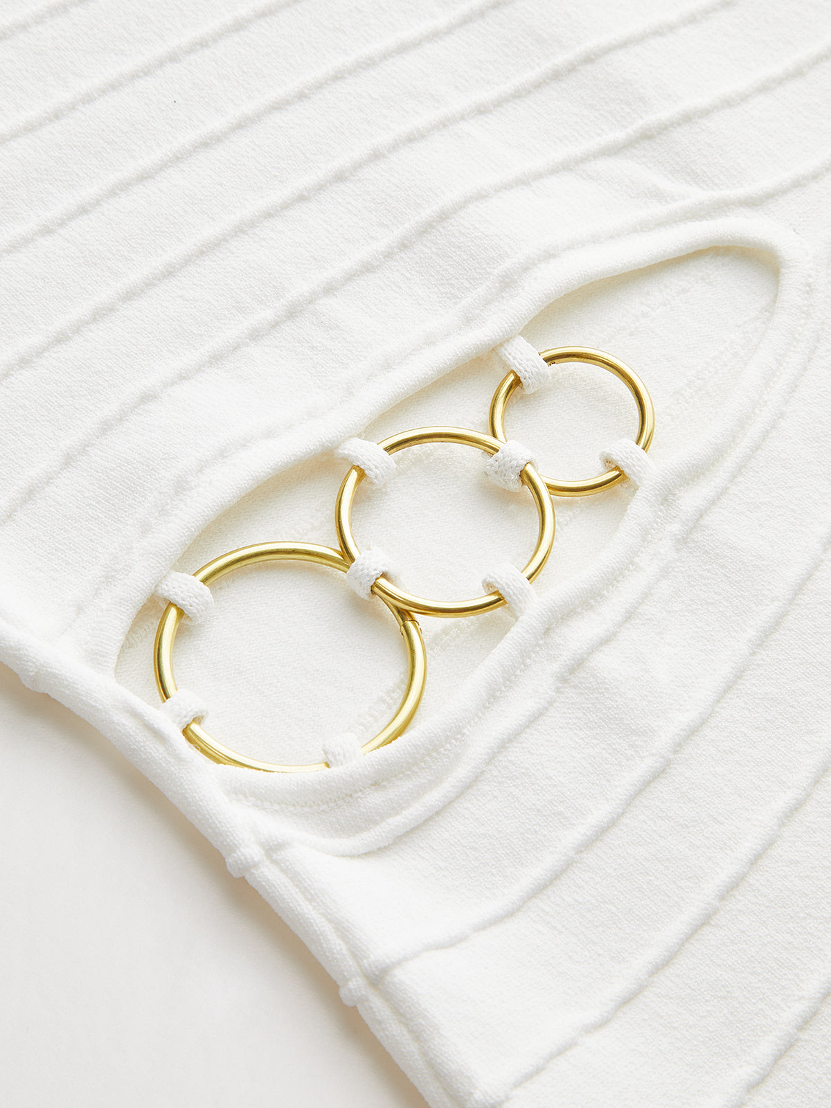 Dekolteli kolsuz mini elbise