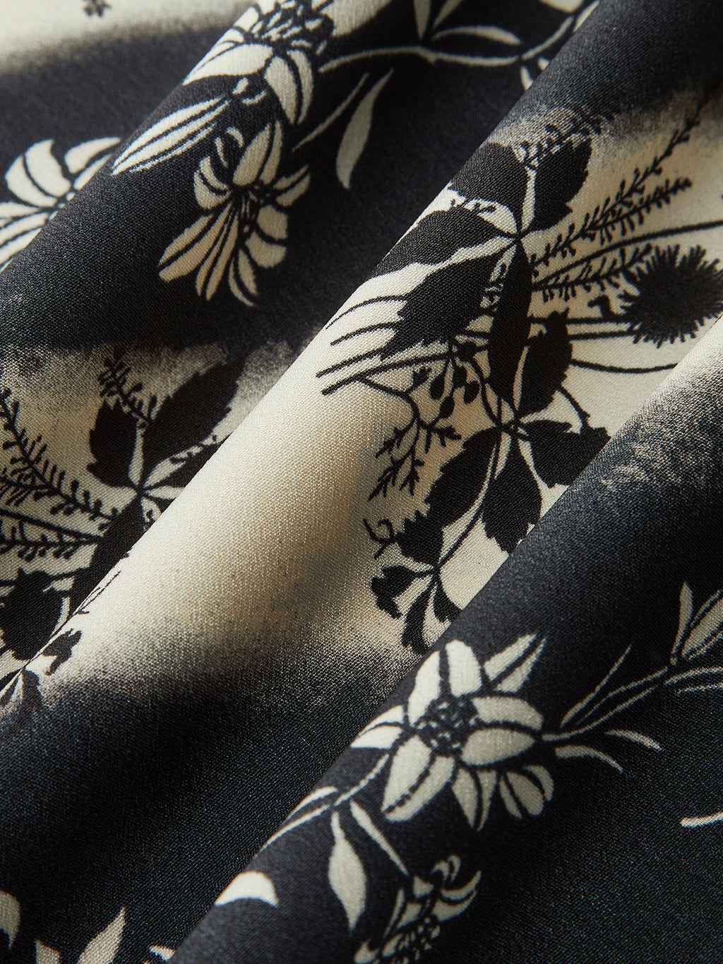 Çiçek desenli maksi elbise