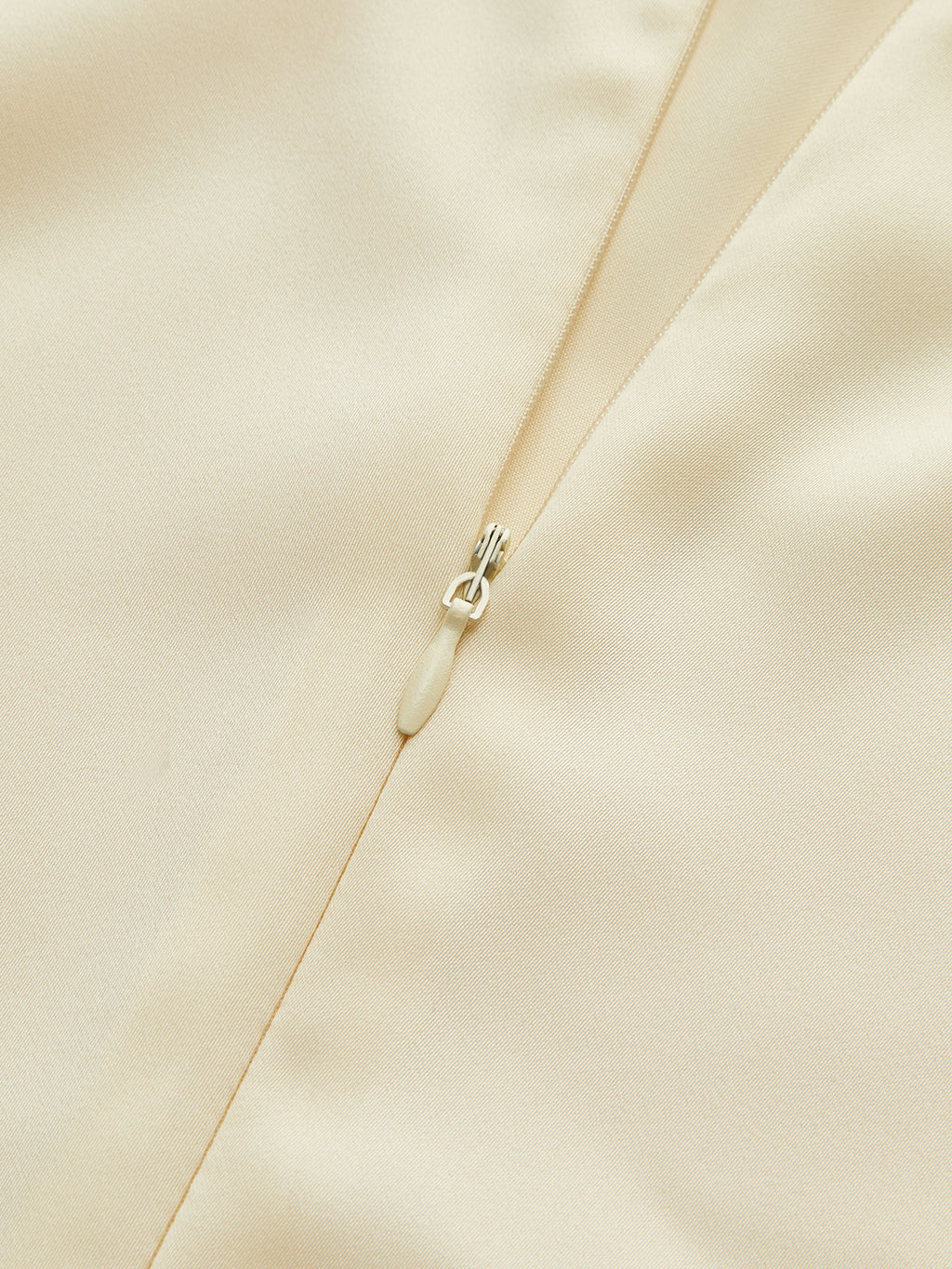 Uzun kollu mini elbise