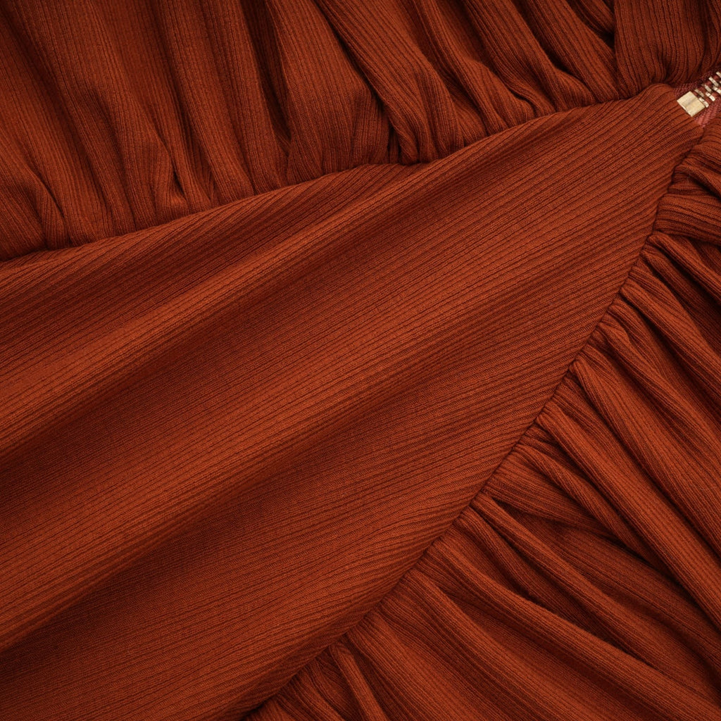 Célestine Kahverengi Burgu Detaylı Kesik Bluz ve Etek Takımı