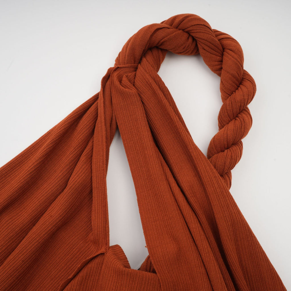 Célestine Kahverengi Burgu Detaylı Kesik Bluz ve Etek Takımı