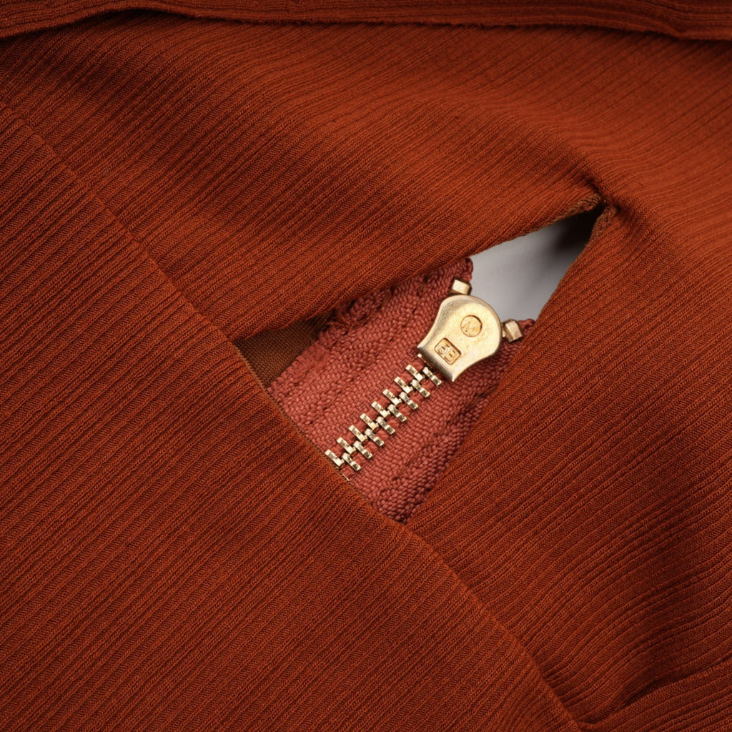 Célestine Kahverengi Burgu Detaylı Kesik Bluz ve Etek Takımı