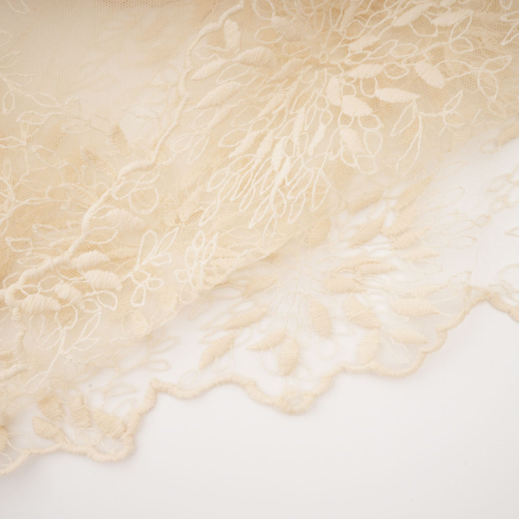 Bérénice dantel midi elbise