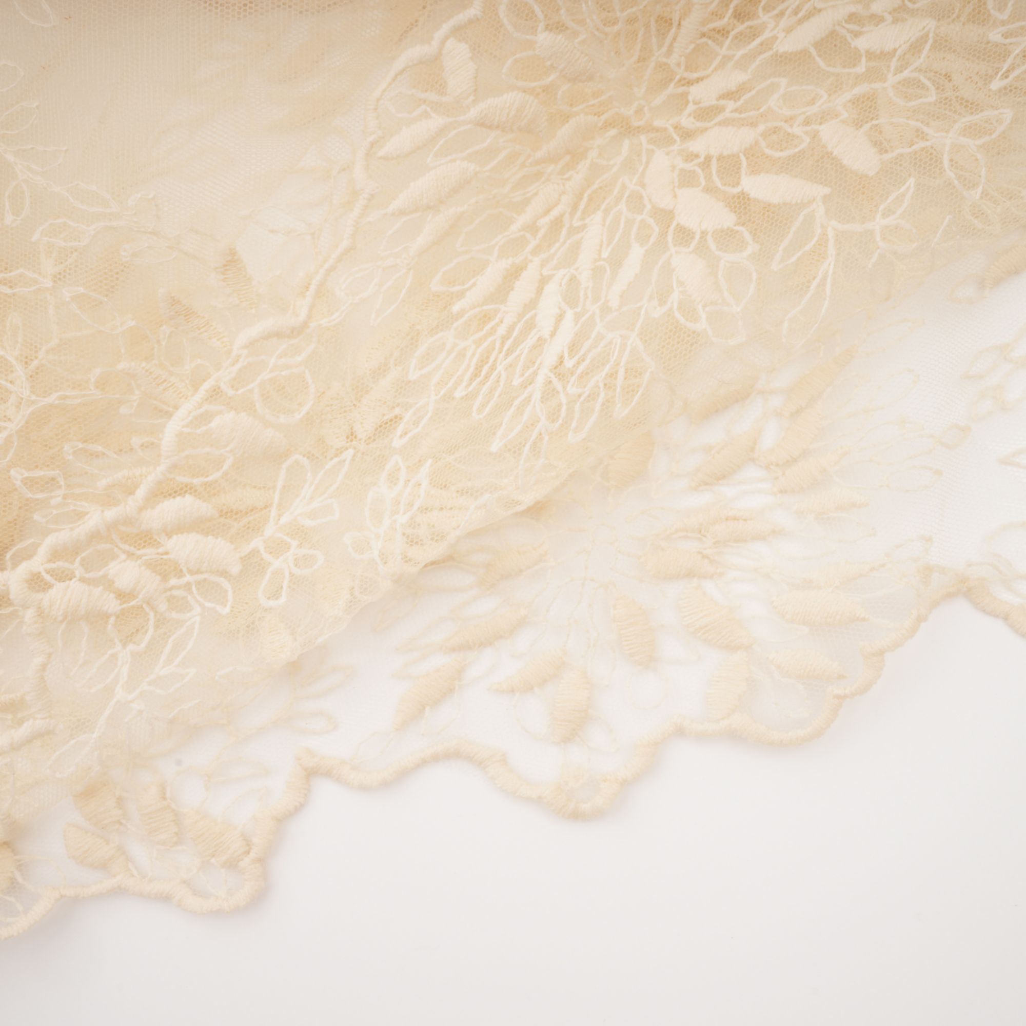 Bérénice dantel midi elbise