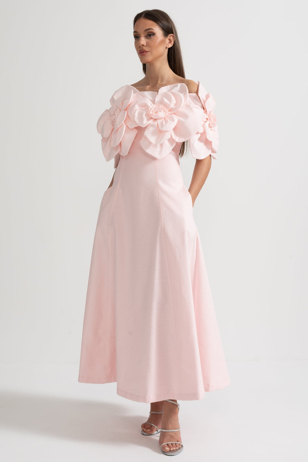 Çiçek Desenli Midi Elbise