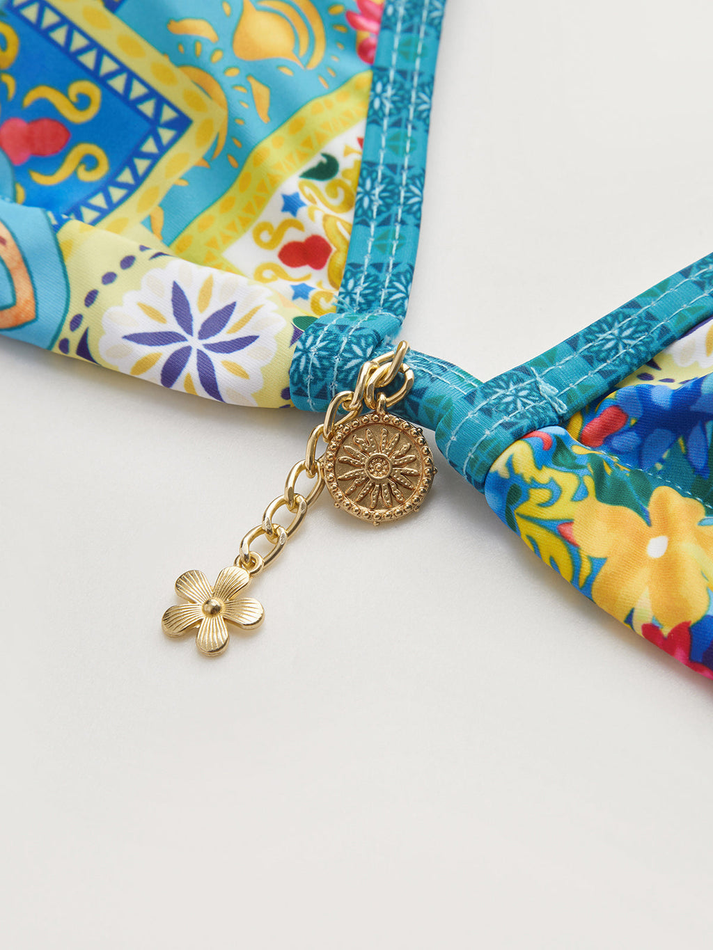 Çiçekli Bikini Takımı