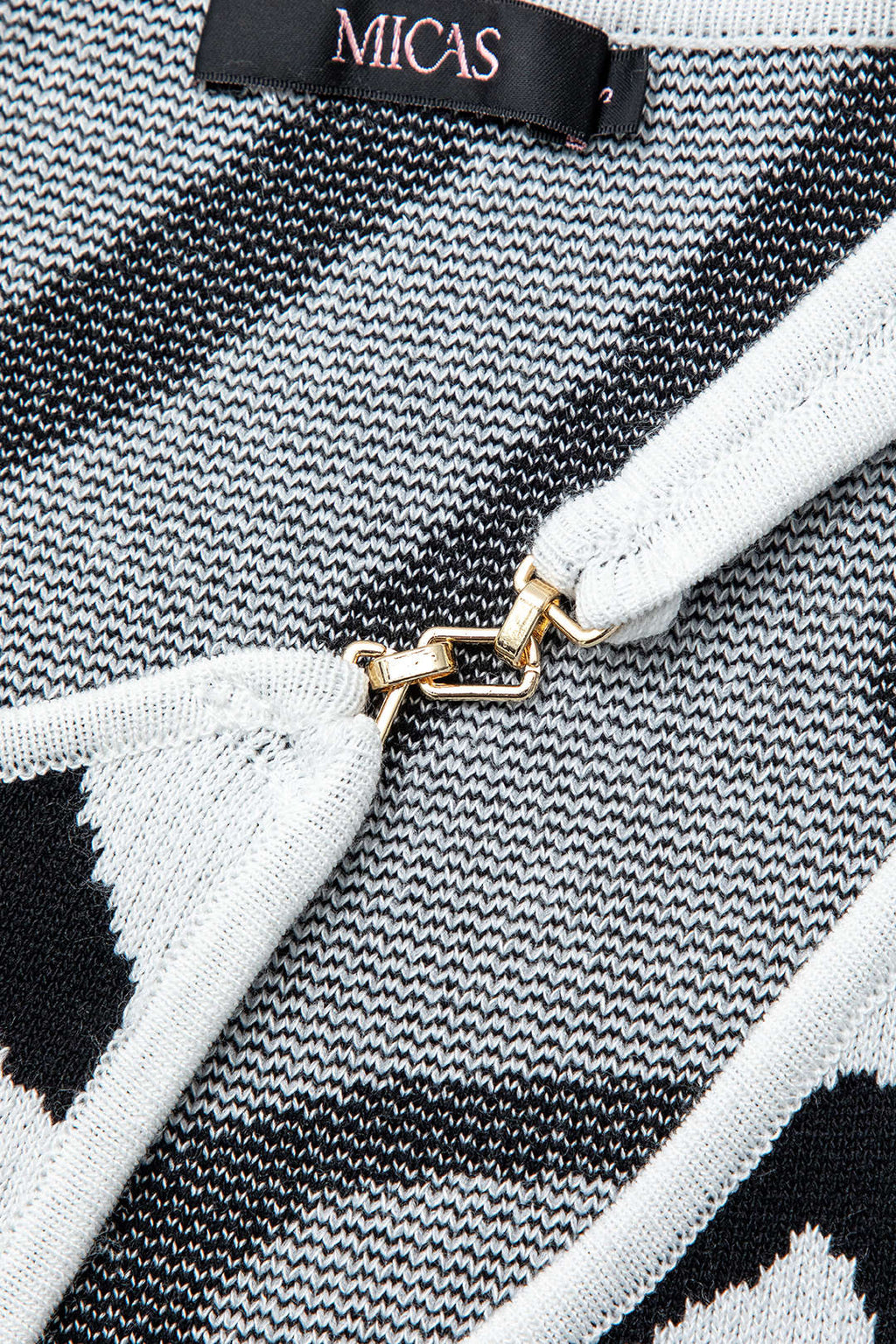 Çizgi Desenli Kesik Yırtmaçlı Örgü maksi Elbise