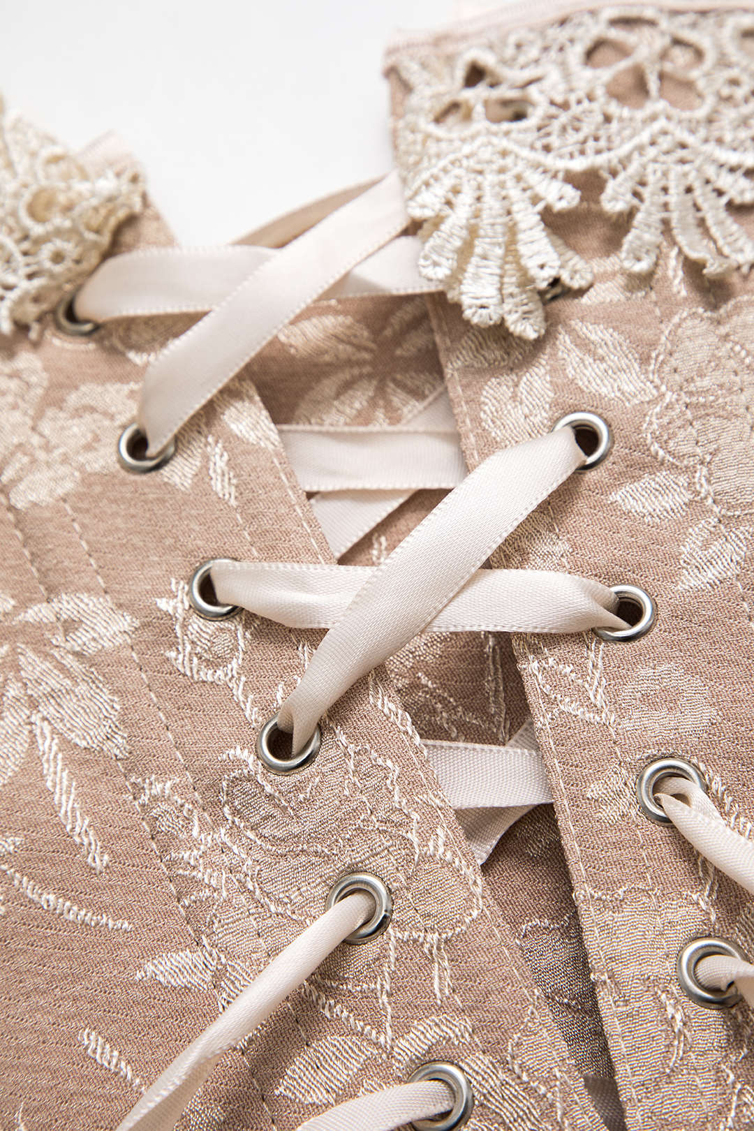 Dantel ve Jakarlı Korseli Üst