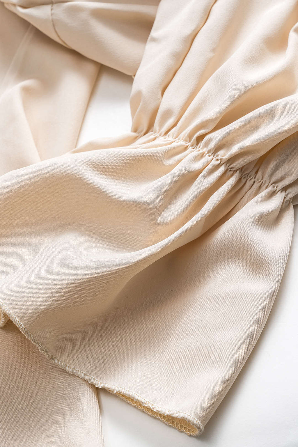 Büzgülü Volanlı Uzun Kollu Gömlek