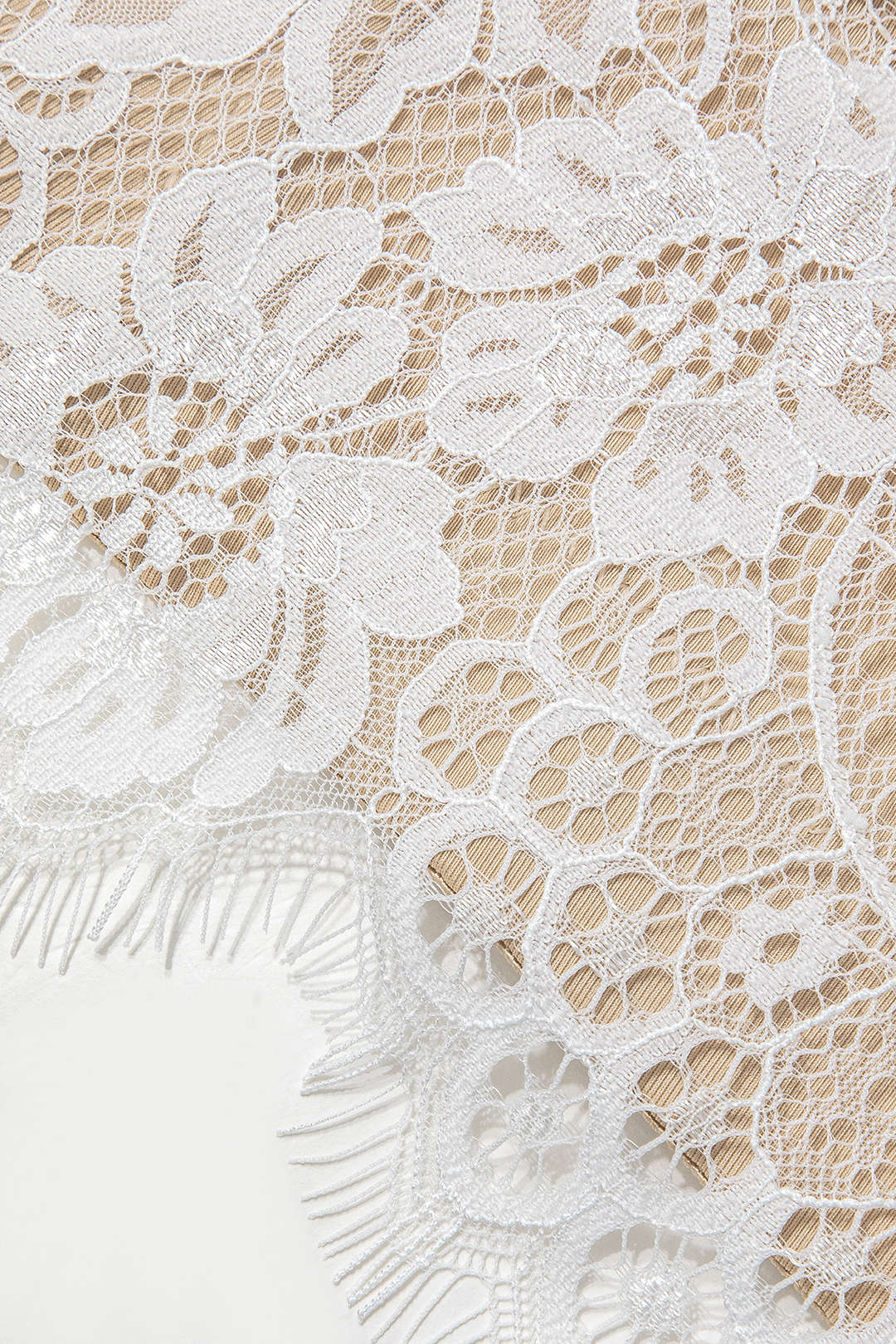 Çengel ve Göz Dantel Bustiyer Askılı Üst