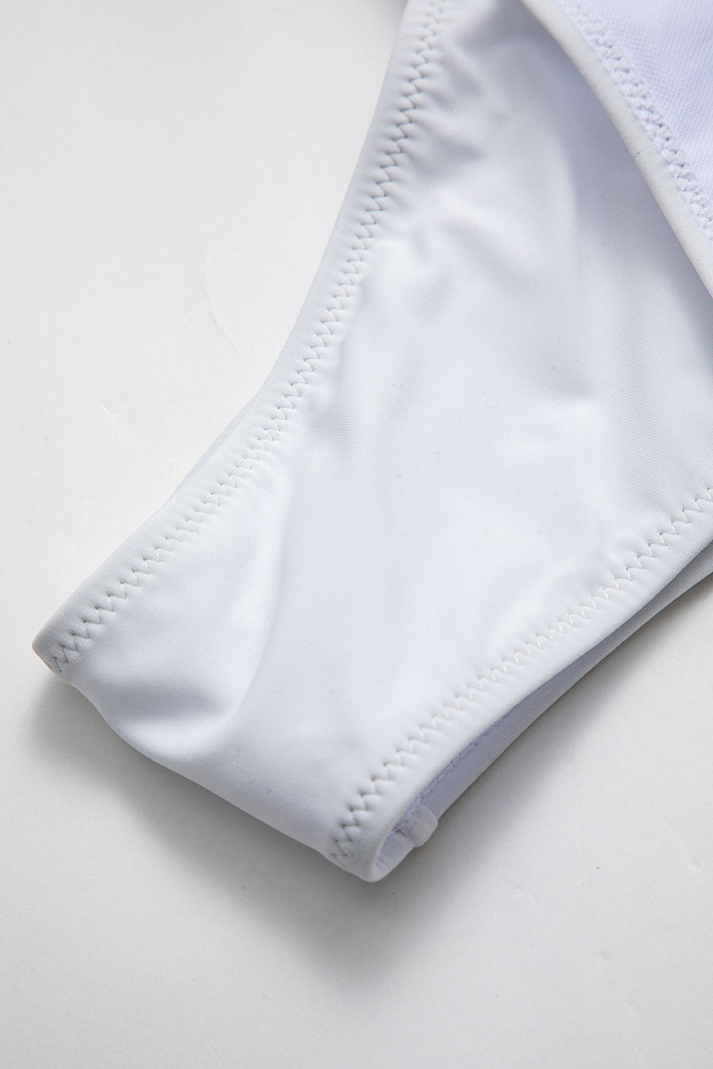 Büzgülü Bağlamalı Sırt Dekolteli Bikini Takımı