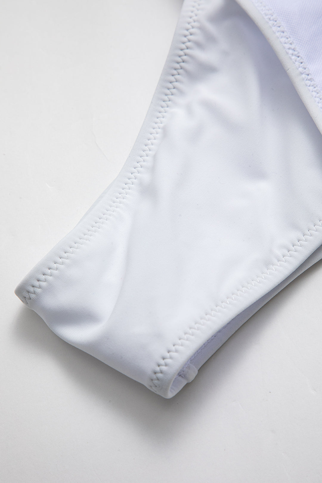 Büzgülü Bağlamalı Sırt Dekolteli Bikini Takımı