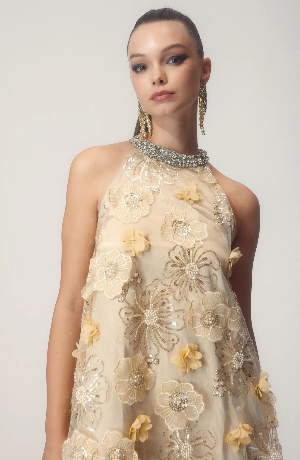 Çiçek İşlemeli Mini Elbise